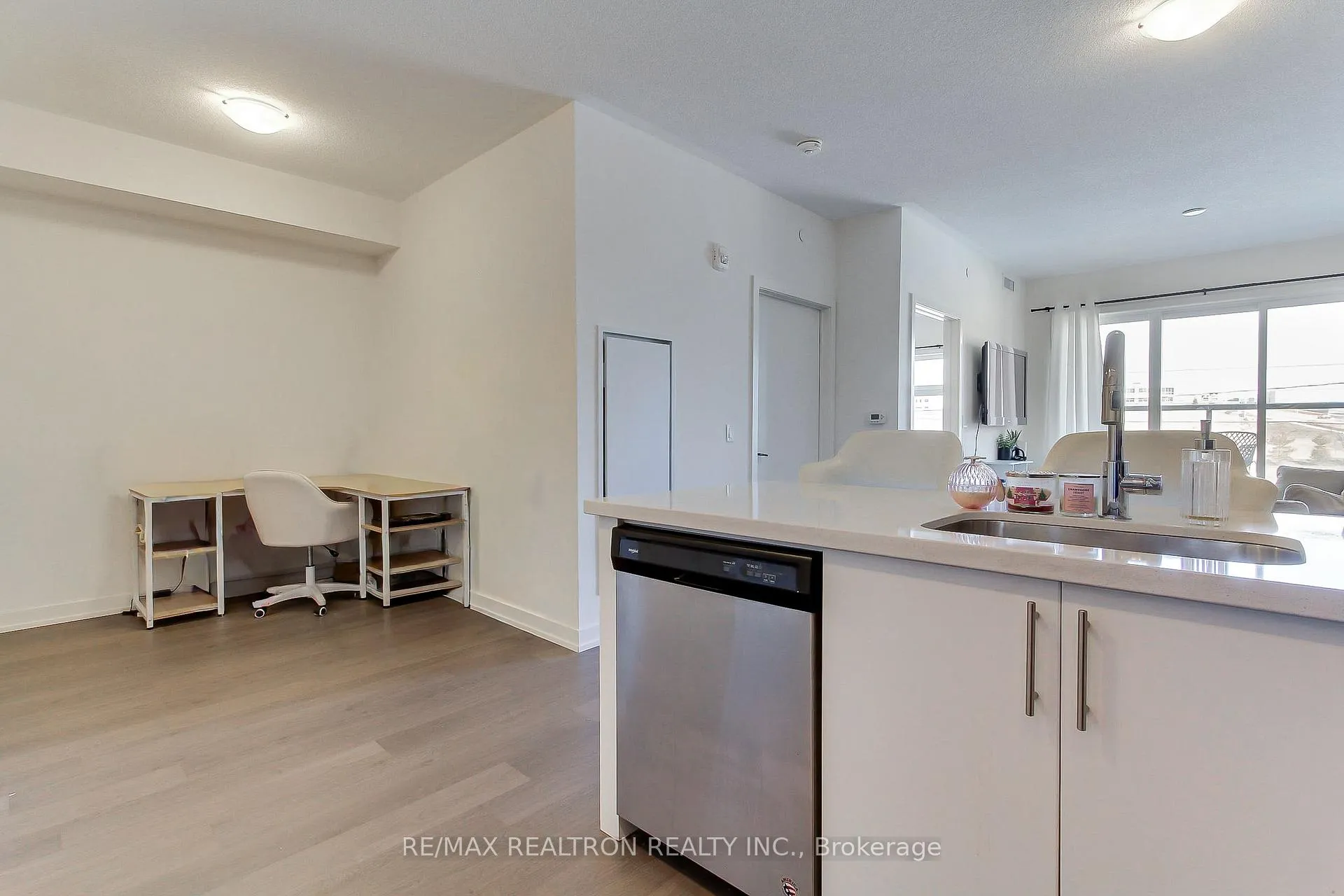 Photo 10 of Unit 242, 555 William Graham Drive, Aurora, Rural Aurora — HOMEH