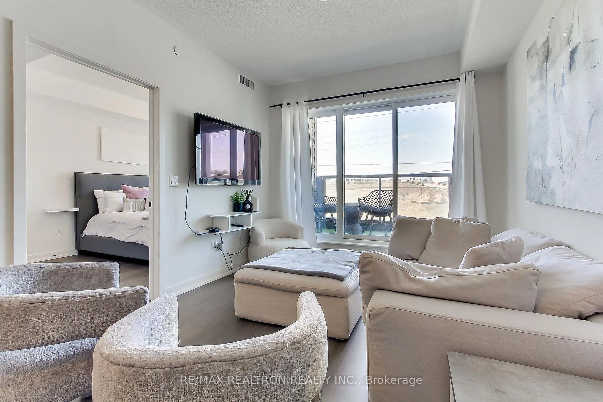 Photo 12 of Unit 242, 555 William Graham Drive, Aurora, Rural Aurora — HOMEH
