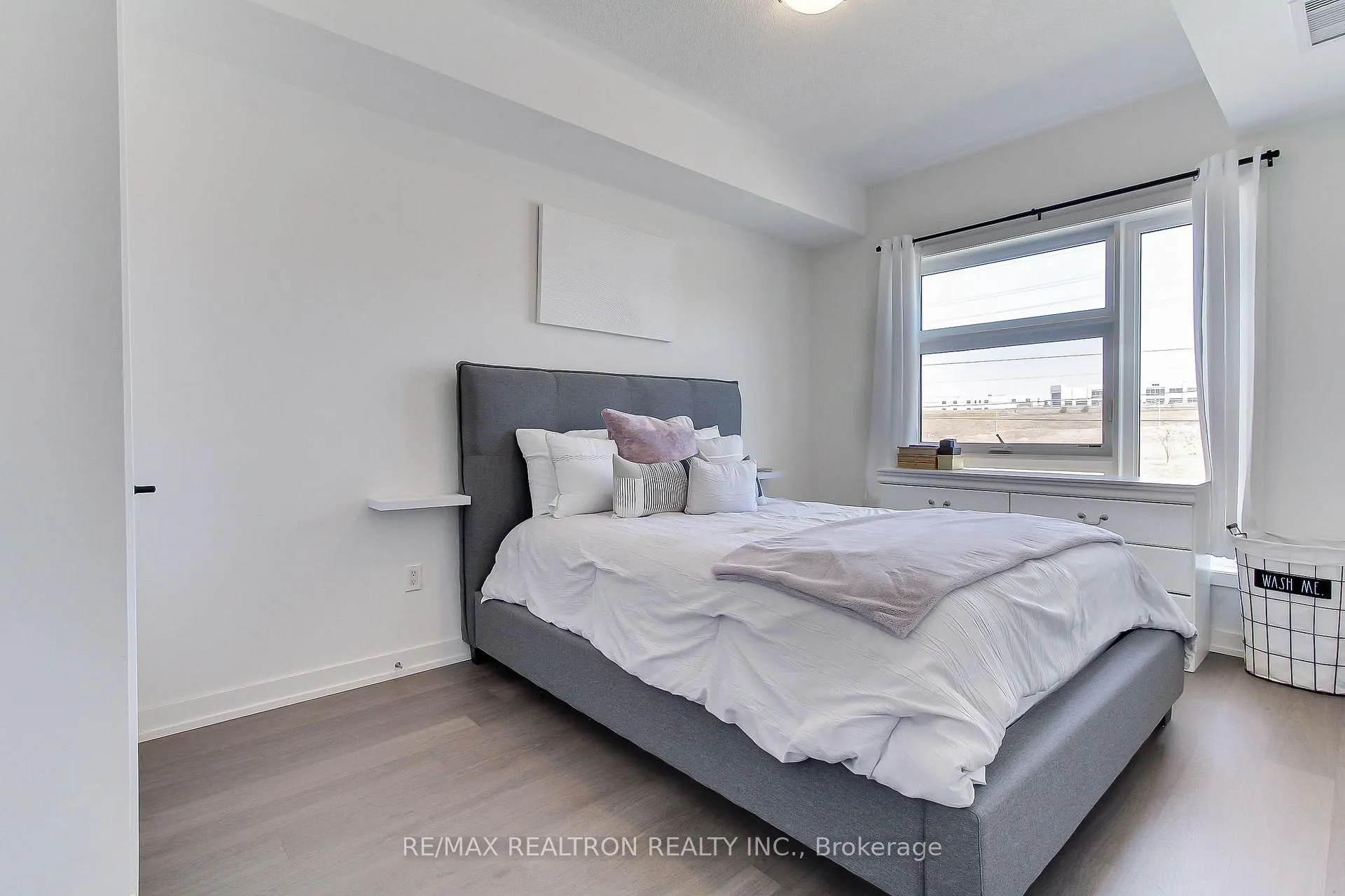 Photo 14 of Unit 242, 555 William Graham Drive, Aurora, Rural Aurora — HOMEH