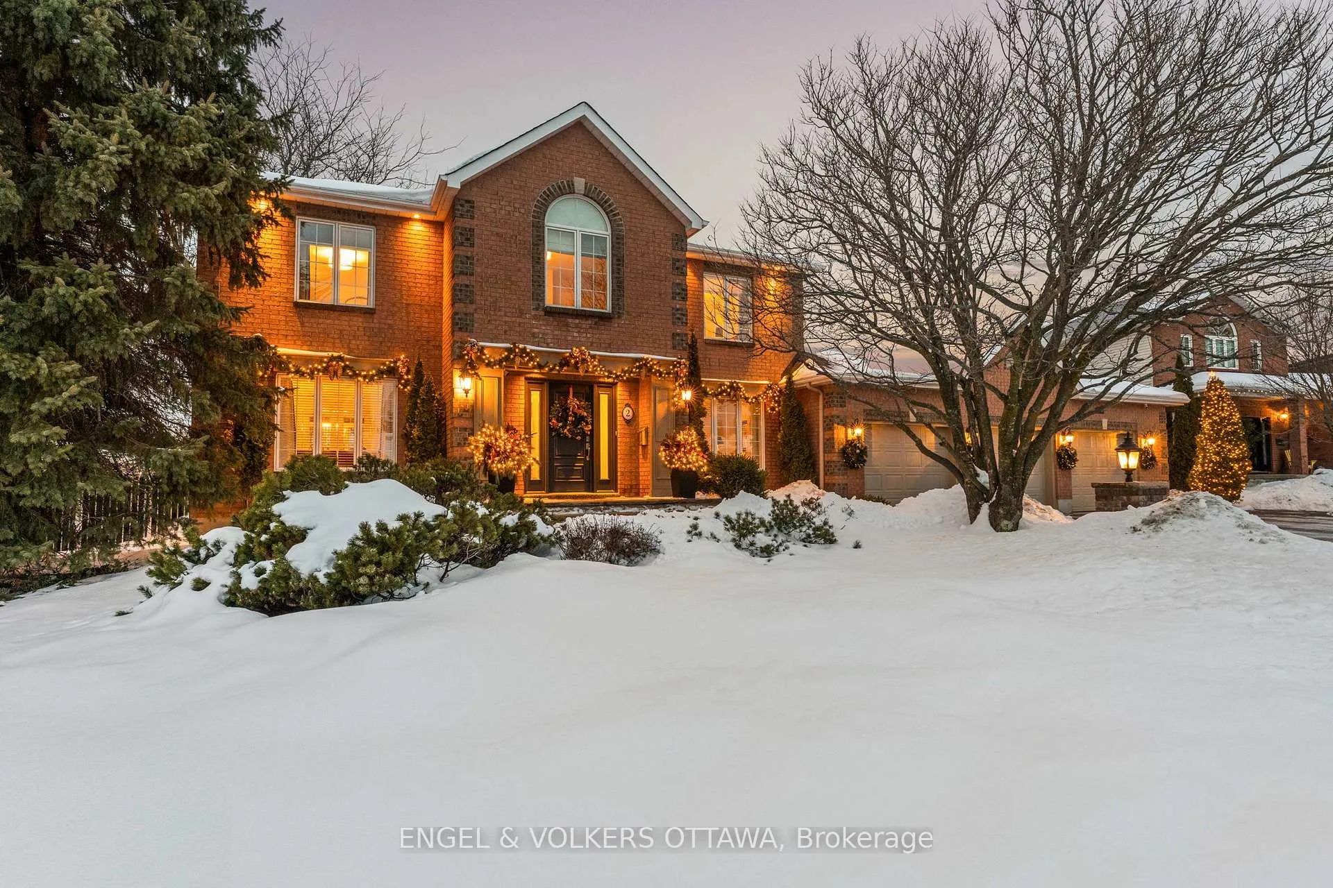 Photo 2 of 2 Eagle Chase Court, Ottawa, Barrhaven - Cedargrove/Fraserdale — HOMEH