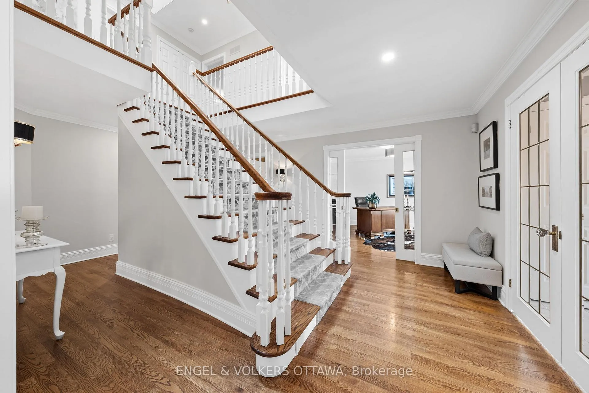 Photo 5 of 2 Eagle Chase Court, Ottawa, Barrhaven - Cedargrove/Fraserdale — HOMEH