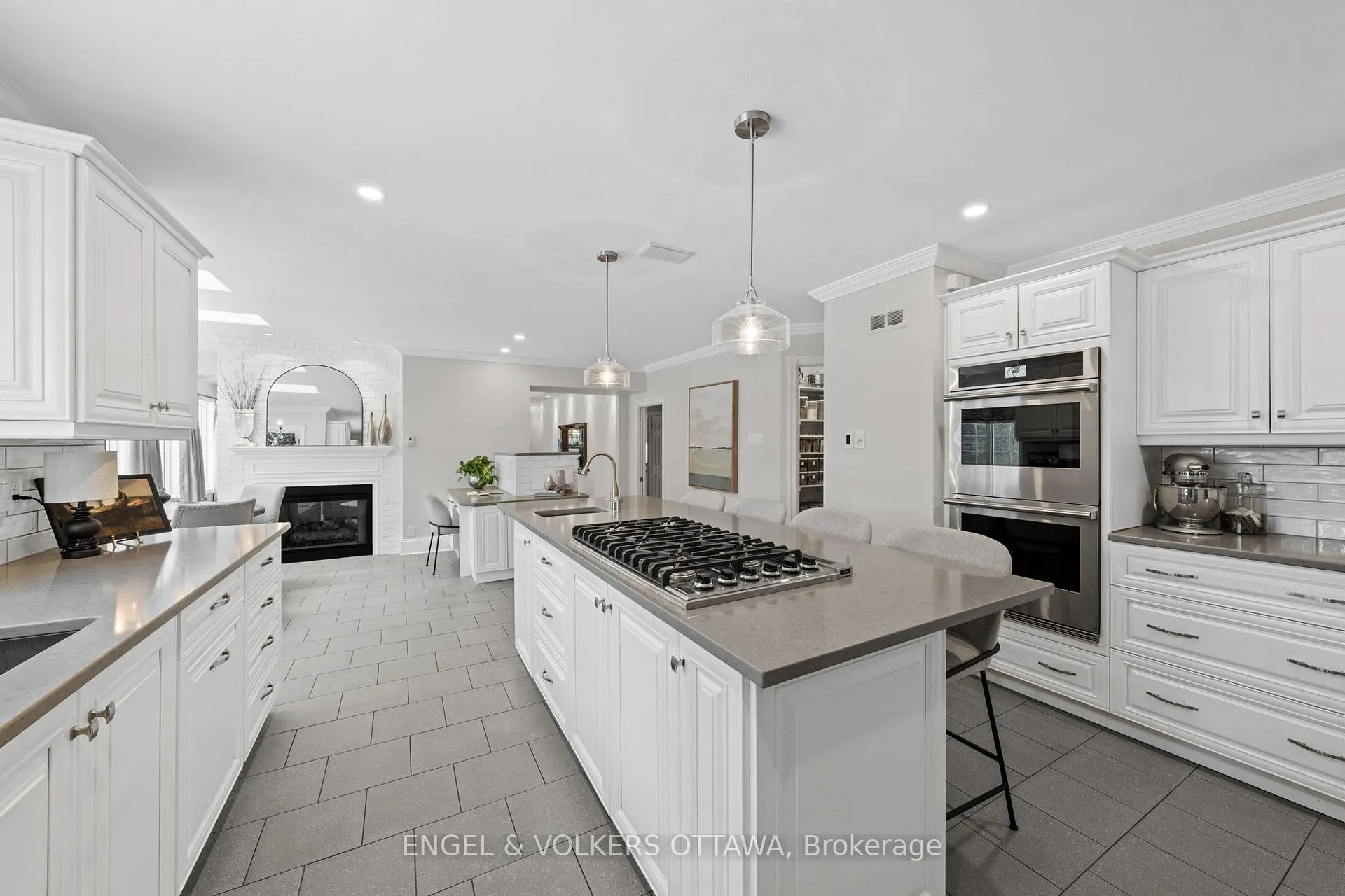 Photo 14 of 2 Eagle Chase Court, Ottawa, Barrhaven - Cedargrove/Fraserdale — HOMEH
