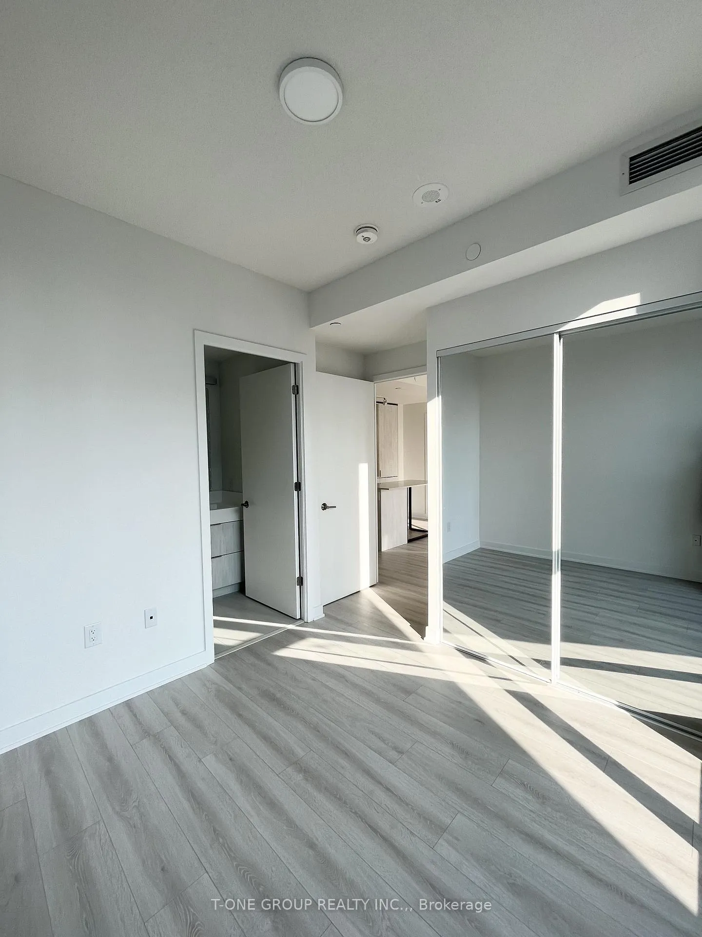 Photo 8 of Unit 1904, 130 River Street, Toronto, Regent Park — HOMEH