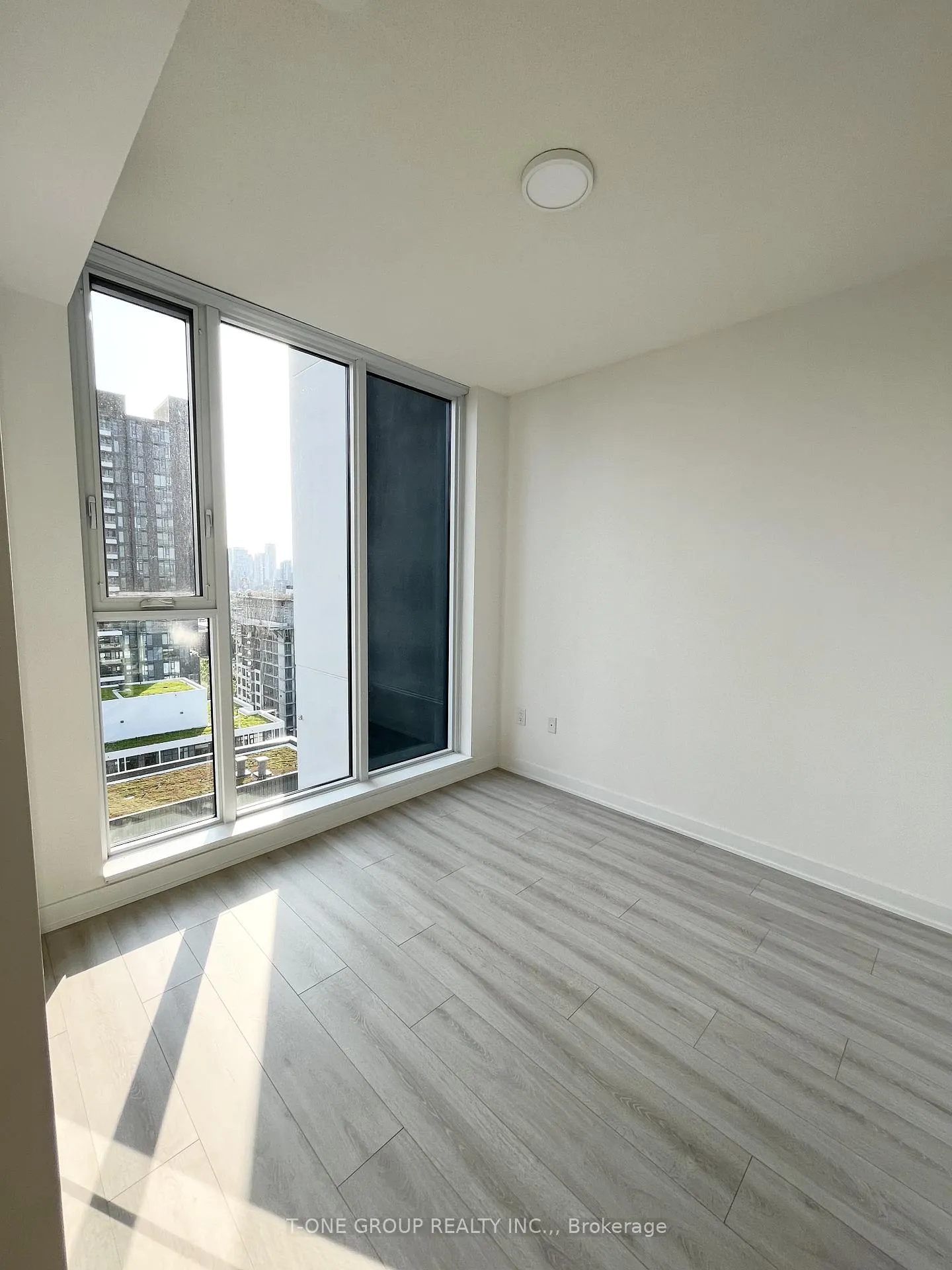 Photo 9 of Unit 1904, 130 River Street, Toronto, Regent Park — HOMEH