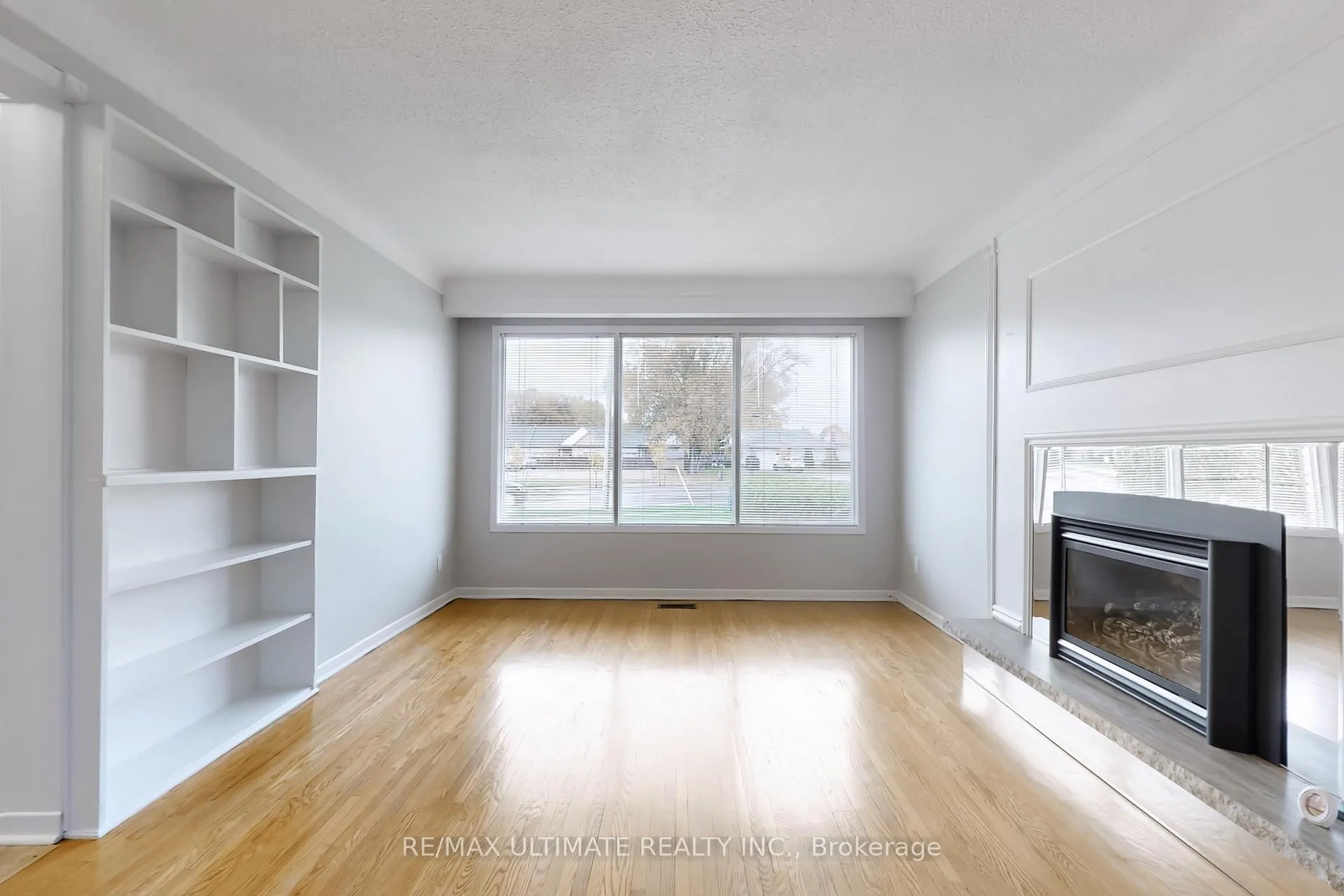 Photo 6 of 96 Lakeshore Road, St. Catharines, Lakeport — HOMEH