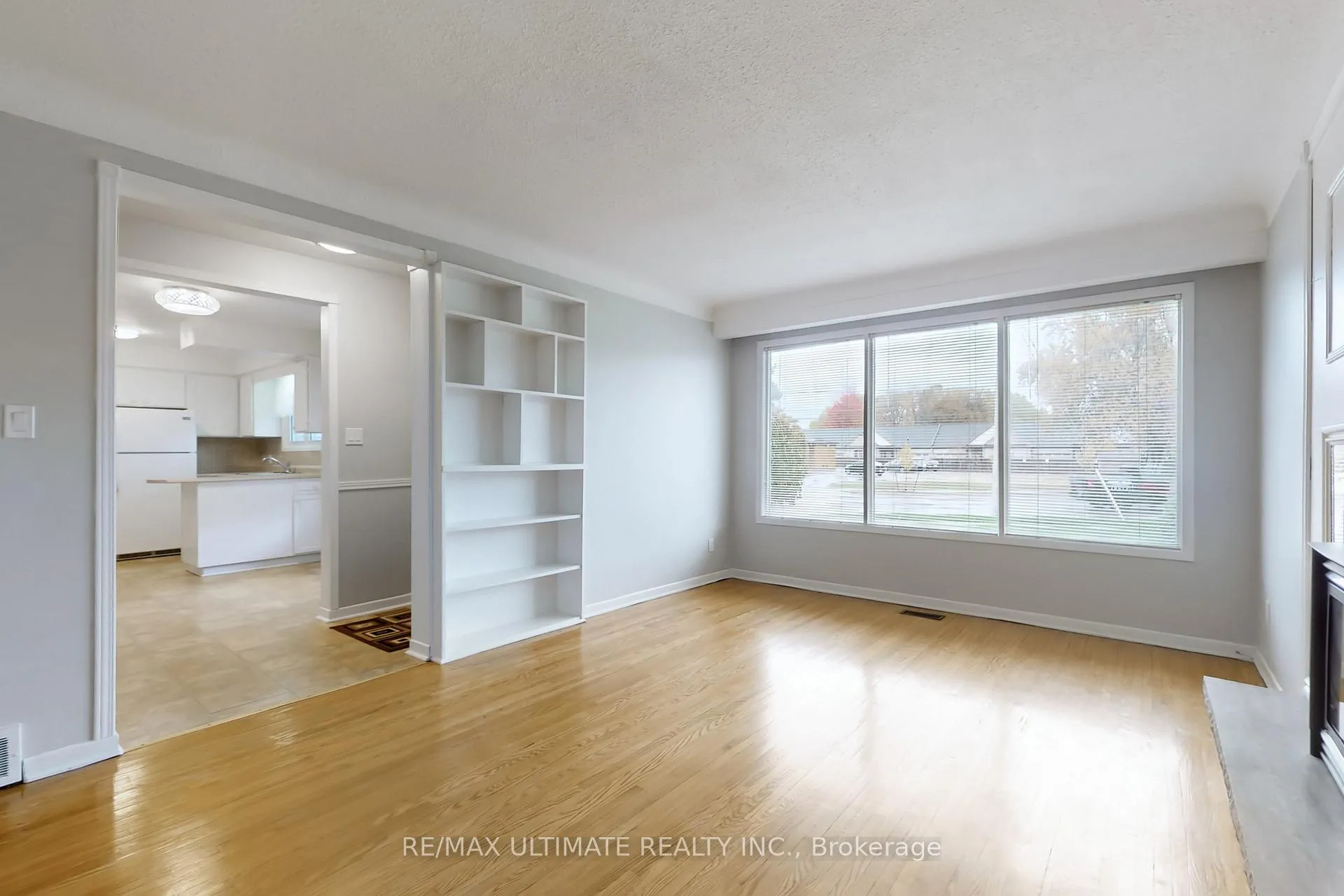 Photo 7 of 96 Lakeshore Road, St. Catharines, Lakeport — HOMEH