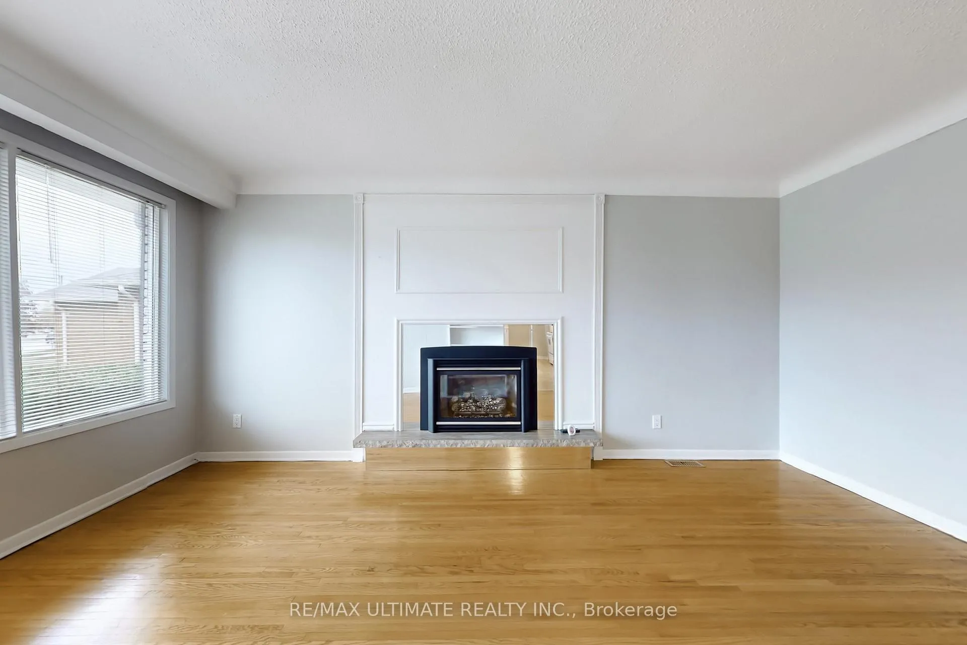 Photo 8 of 96 Lakeshore Road, St. Catharines, Lakeport — HOMEH
