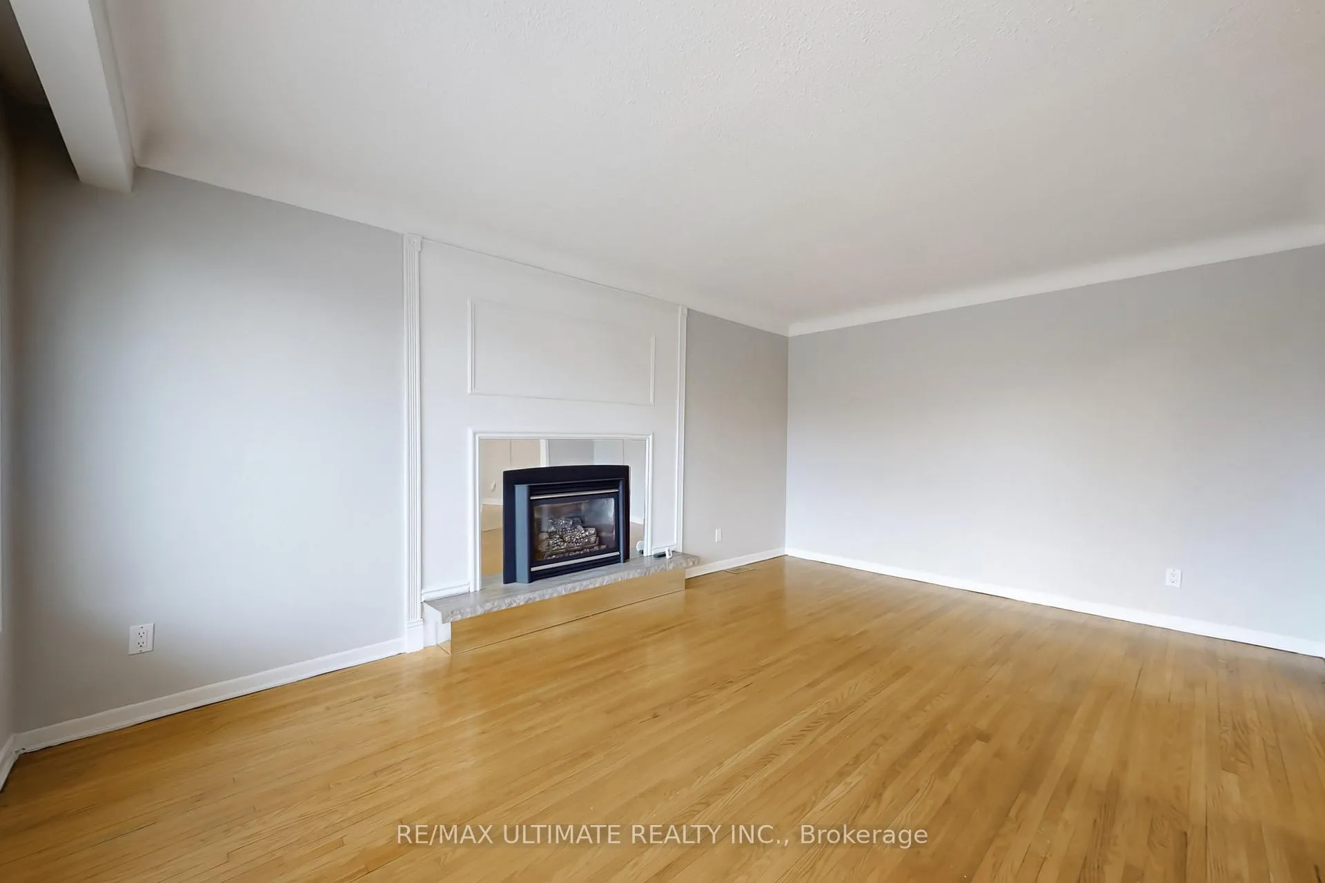 Photo 9 of 96 Lakeshore Road, St. Catharines, Lakeport — HOMEH