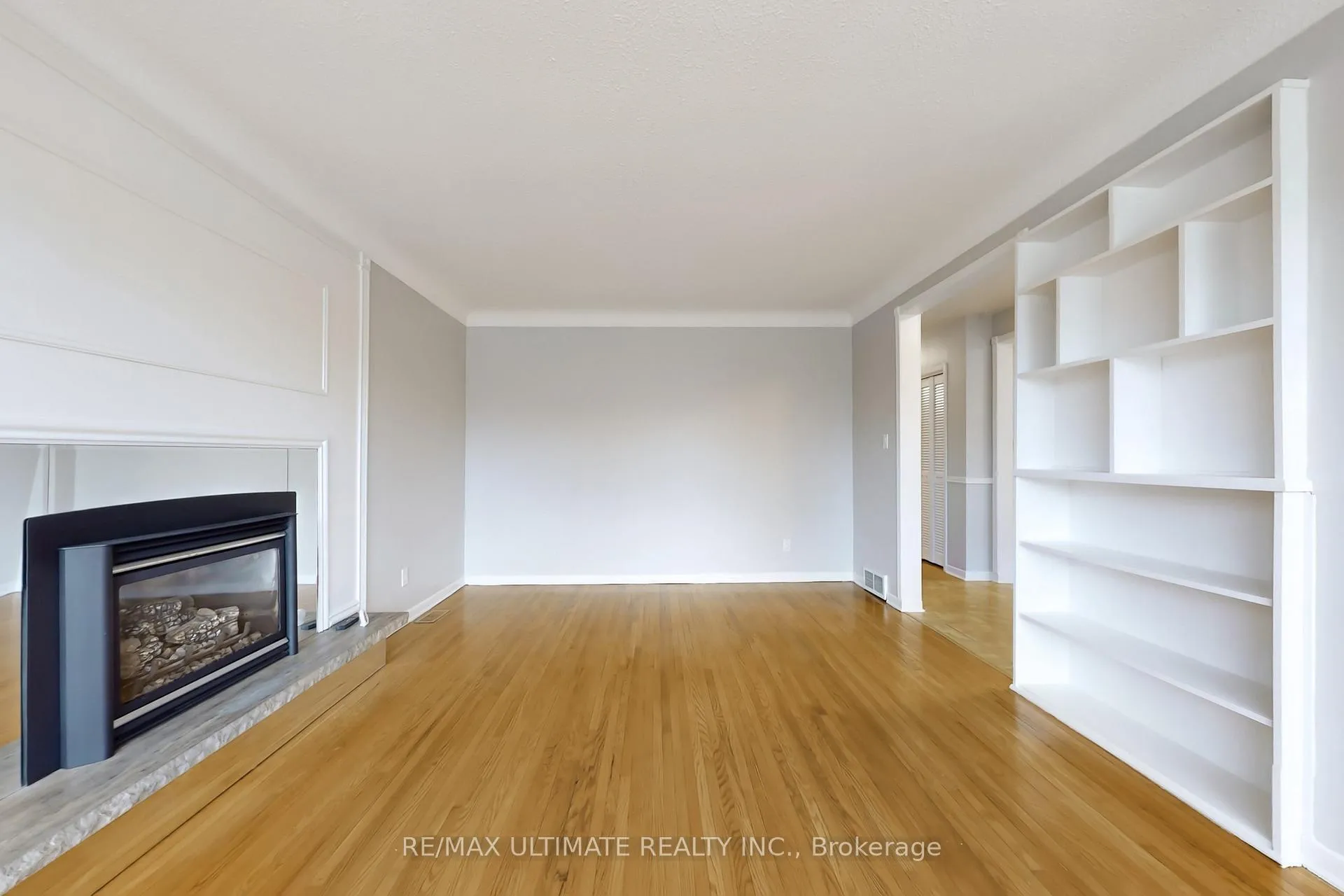 Photo 10 of 96 Lakeshore Road, St. Catharines, Lakeport — HOMEH