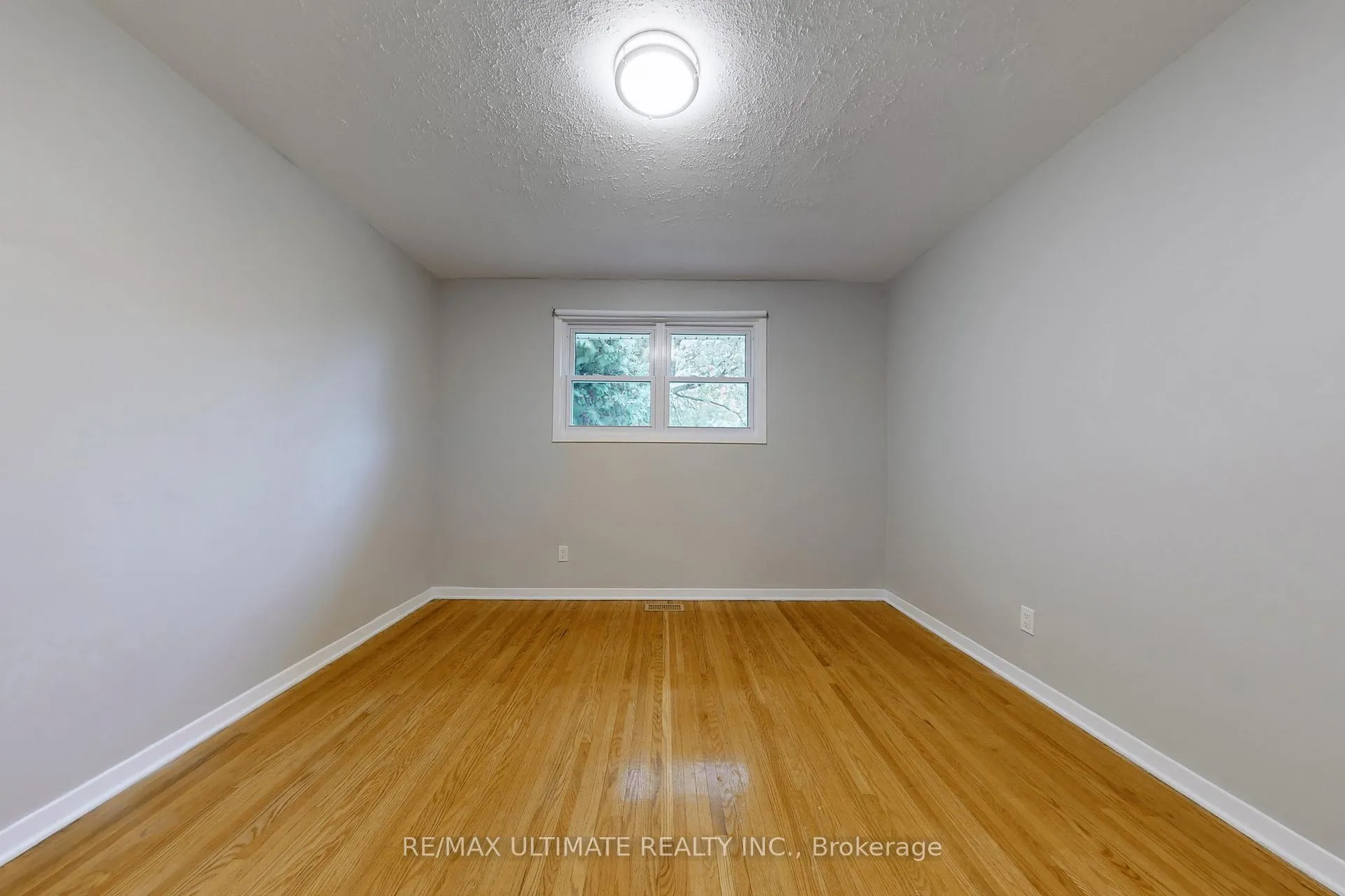 Photo 20 of 96 Lakeshore Road, St. Catharines, Lakeport — HOMEH