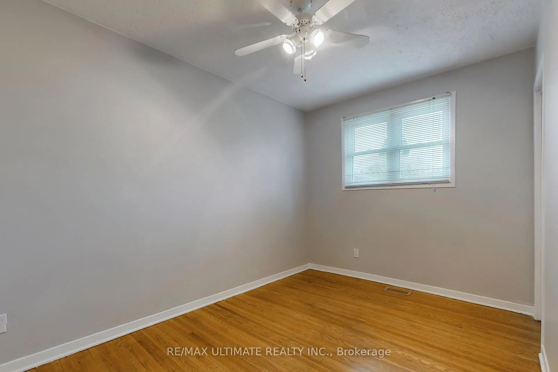 Photo 23 of 96 Lakeshore Road, St. Catharines, Lakeport — HOMEH