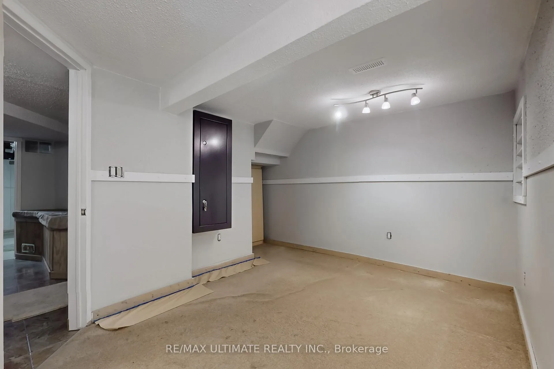 Photo 38 of 96 Lakeshore Road, St. Catharines, Lakeport — HOMEH