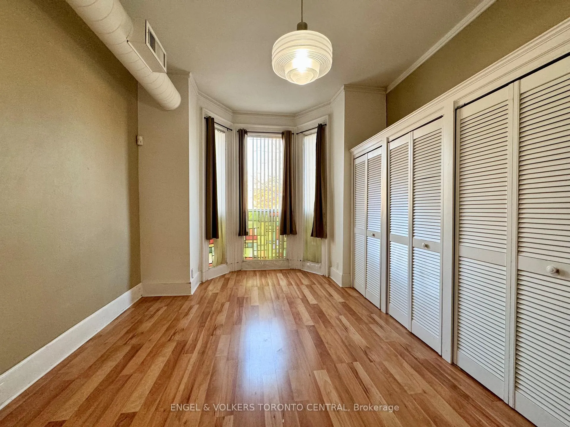 Photo 5 of Unit Main, 167 Carlton Street, Toronto, Moss Park — HOMEH