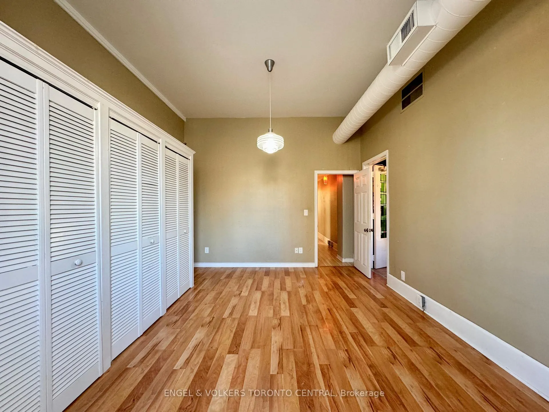 Photo 6 of Unit Main, 167 Carlton Street, Toronto, Moss Park — HOMEH