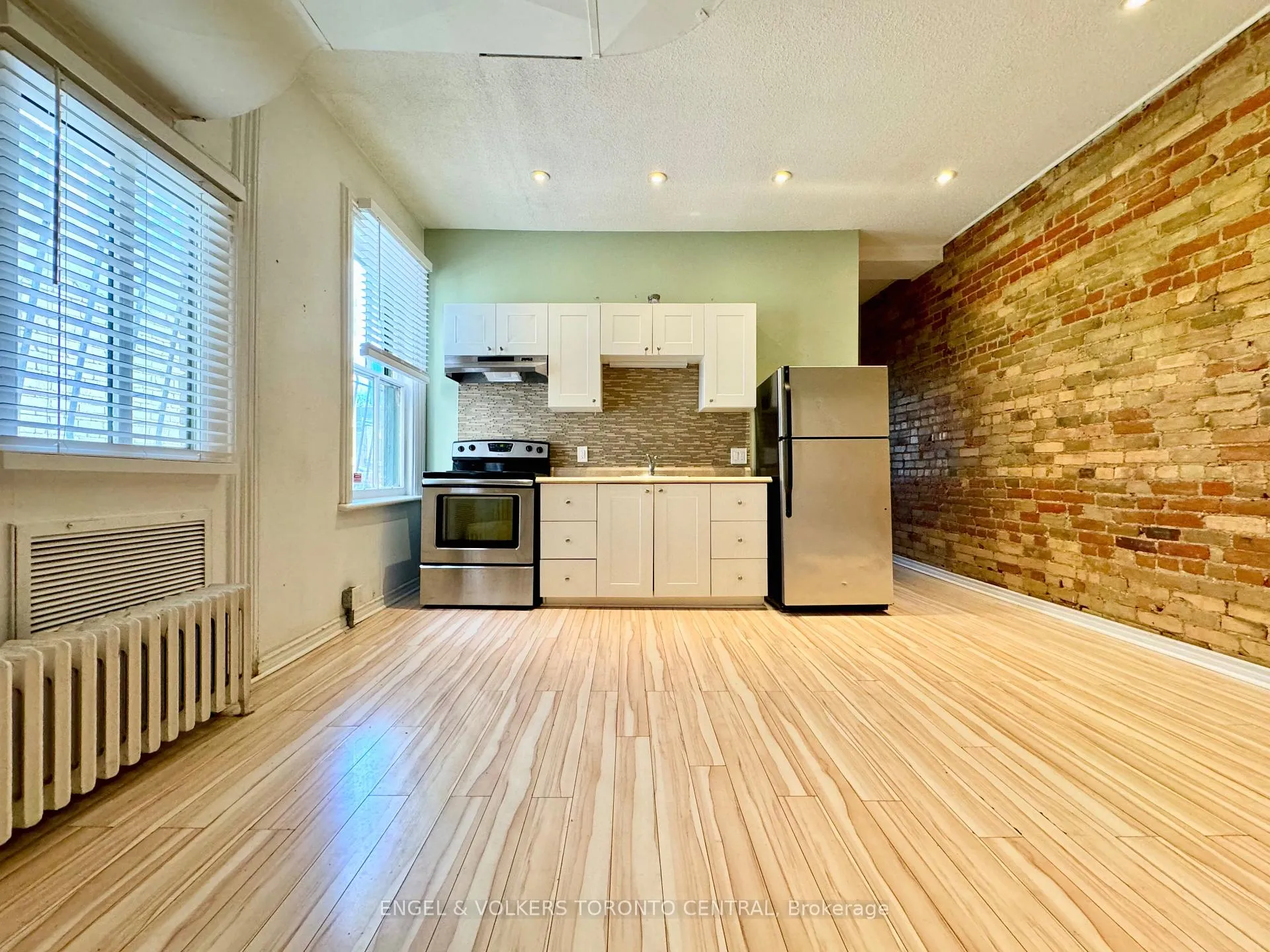 Photo 7 of Unit Main, 167 Carlton Street, Toronto, Moss Park — HOMEH