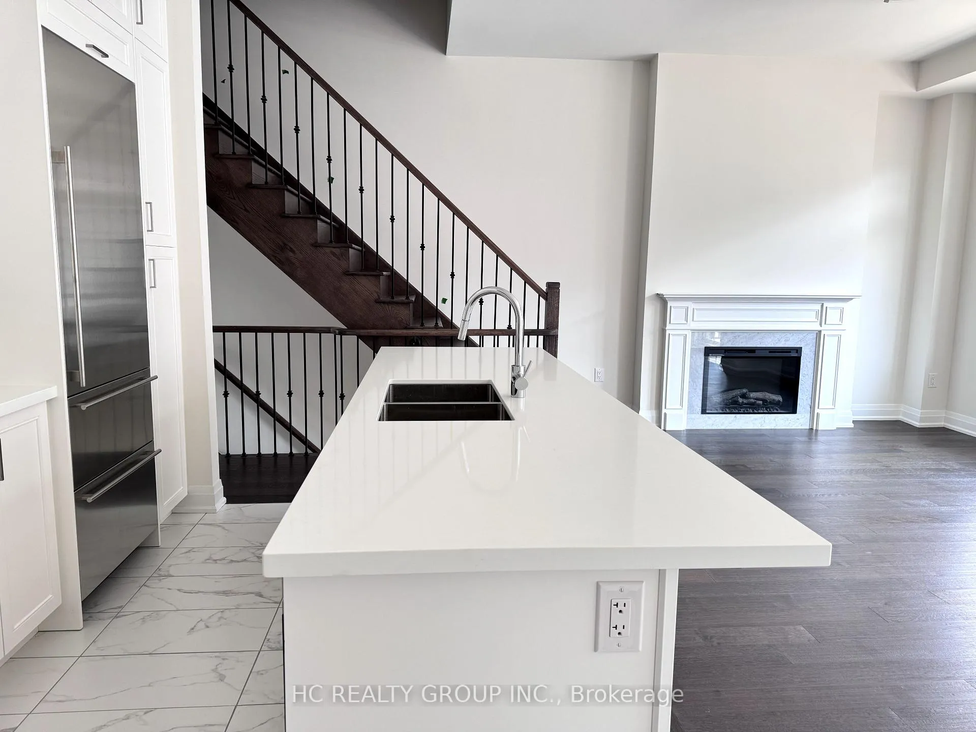 Photo 14 of 7 Abbeyhill Lane E, Markham, Angus Glen — HOMEH