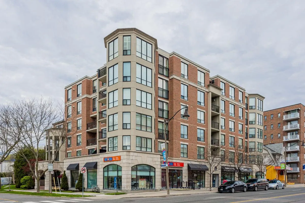 Front of Unit 207, 2 Alexandra Boulevard W