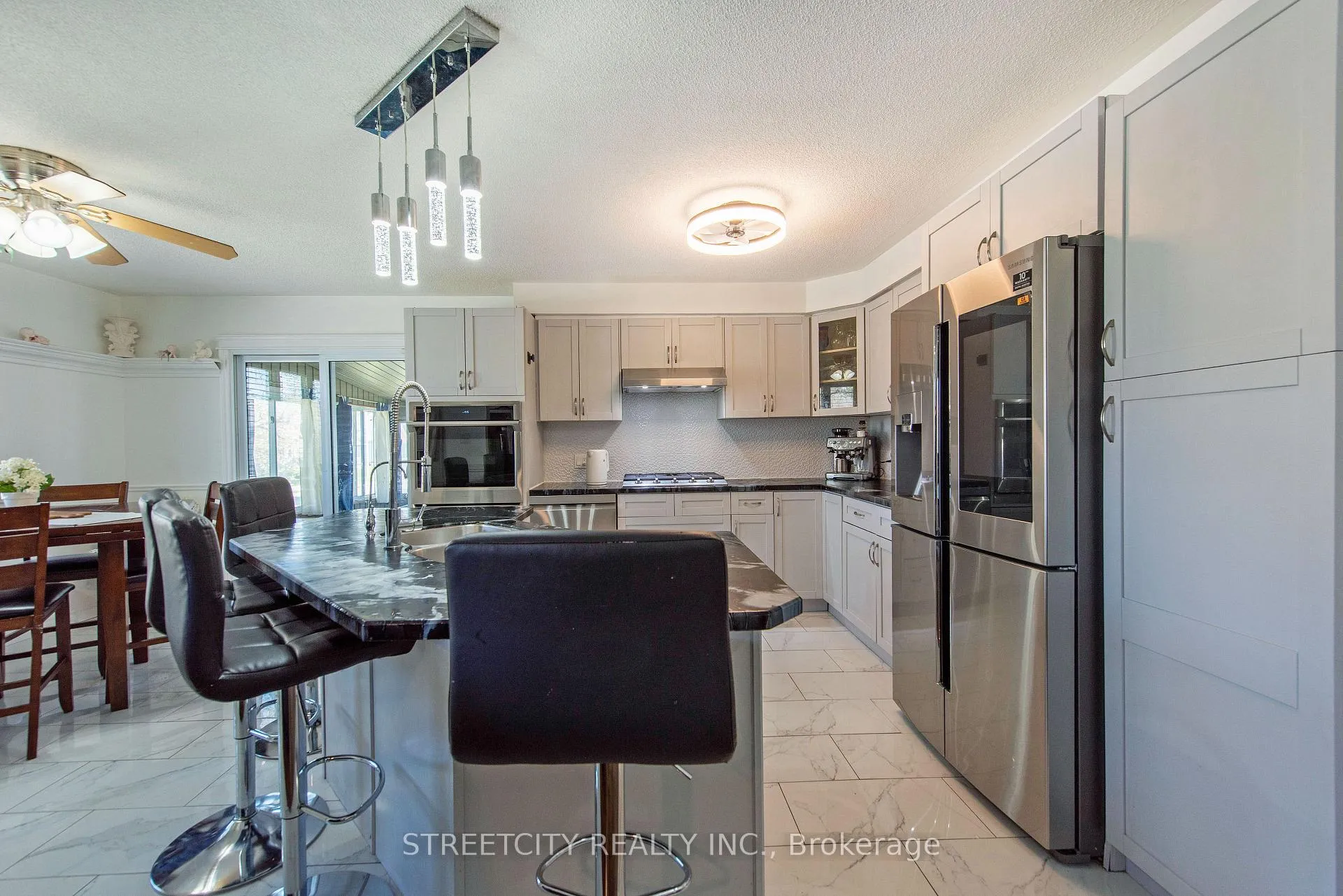 Photo 12 of 8571 Glendon Drive, Strathroy-Caradoc, Mount Brydges — HOMEH