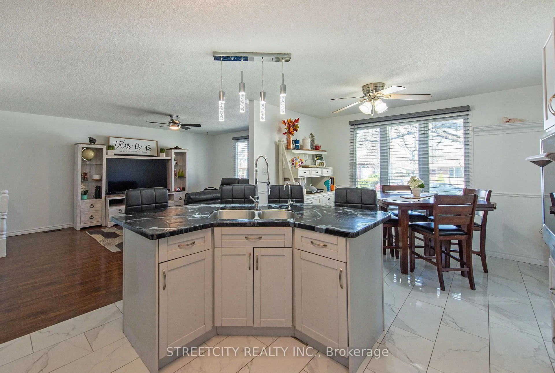 Photo 13 of 8571 Glendon Drive, Strathroy-Caradoc, Mount Brydges — HOMEH