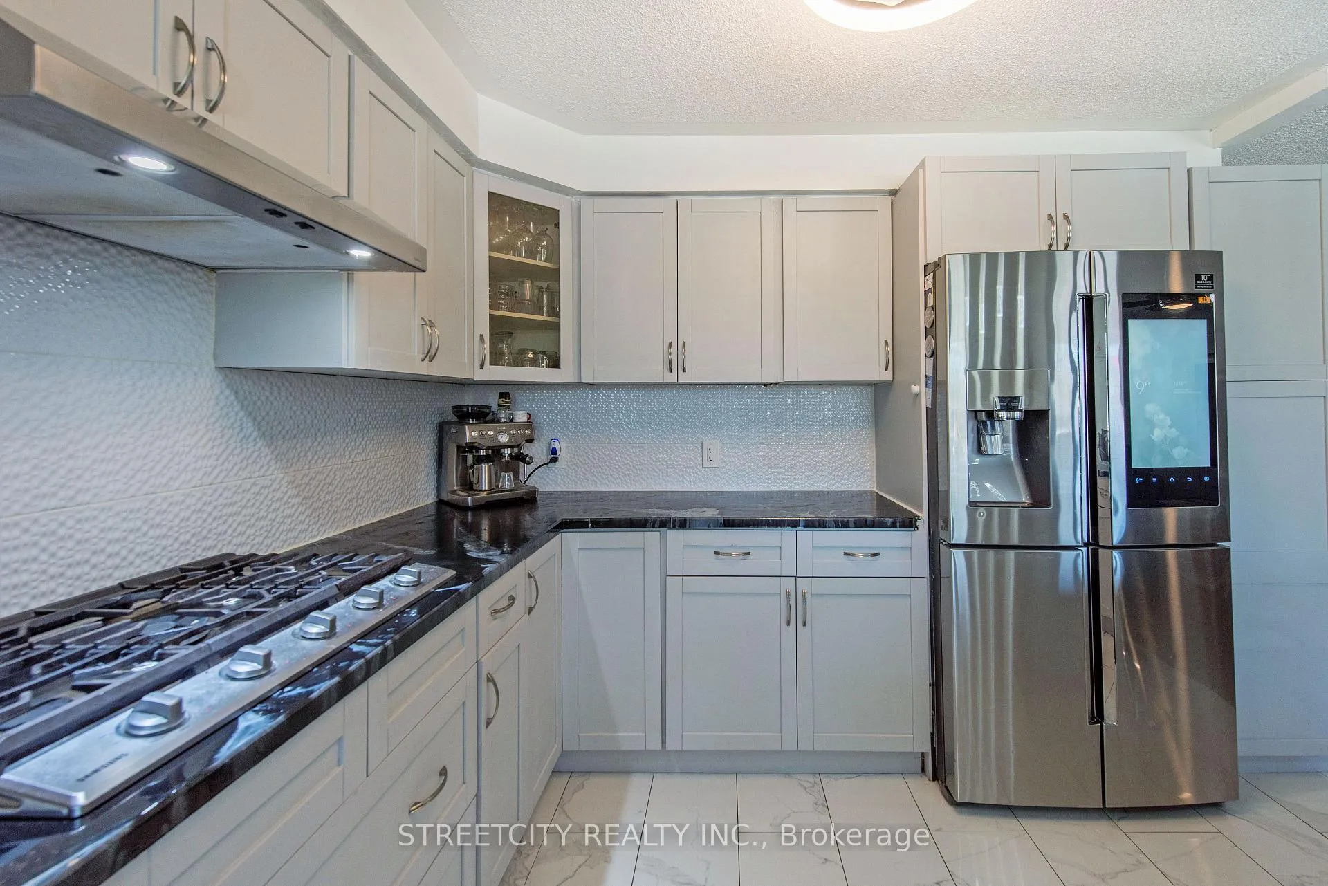 Photo 16 of 8571 Glendon Drive, Strathroy-Caradoc, Mount Brydges — HOMEH