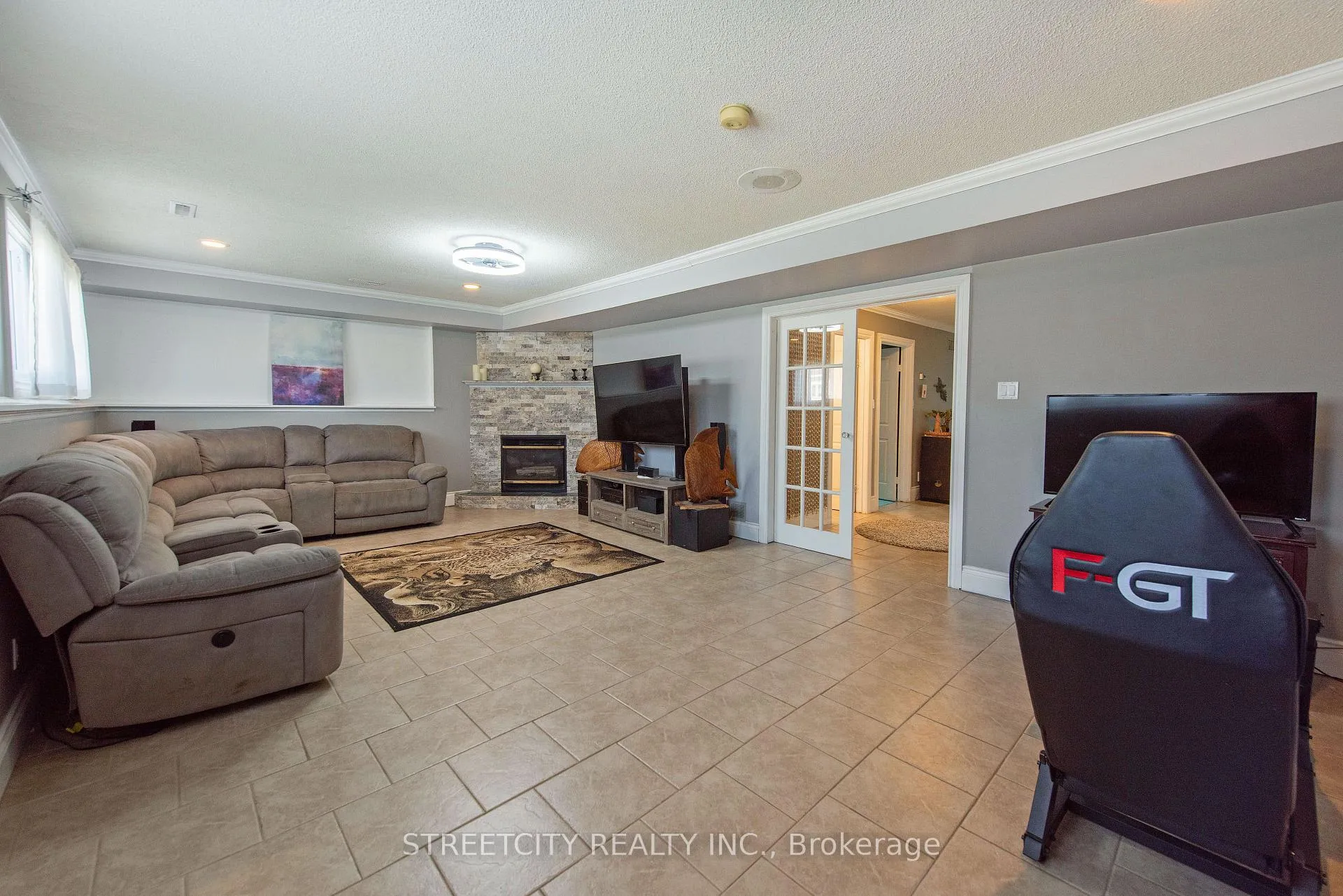 Photo 32 of 8571 Glendon Drive, Strathroy-Caradoc, Mount Brydges — HOMEH