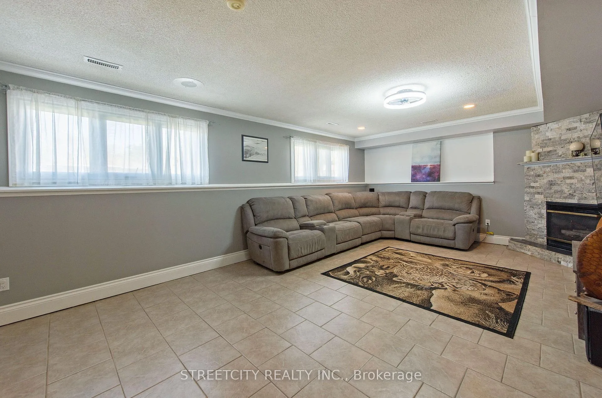Photo 33 of 8571 Glendon Drive, Strathroy-Caradoc, Mount Brydges — HOMEH