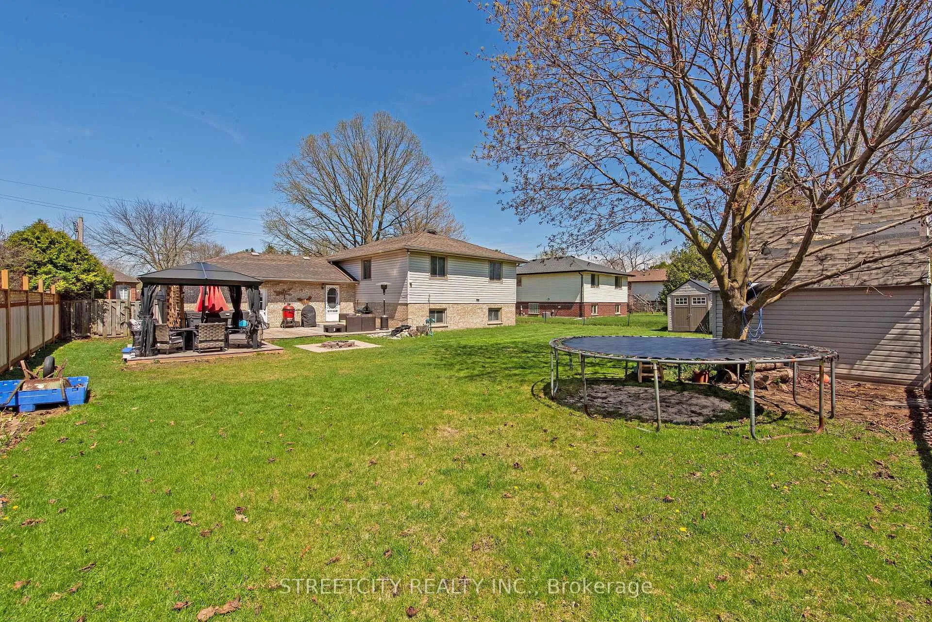 Photo 47 of 8571 Glendon Drive, Strathroy-Caradoc, Mount Brydges — HOMEH