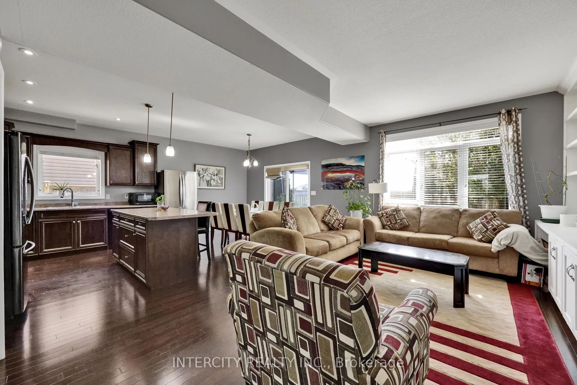Photo 9 of 82 Molengraaf Way, Chatham-Kent — HOMEH