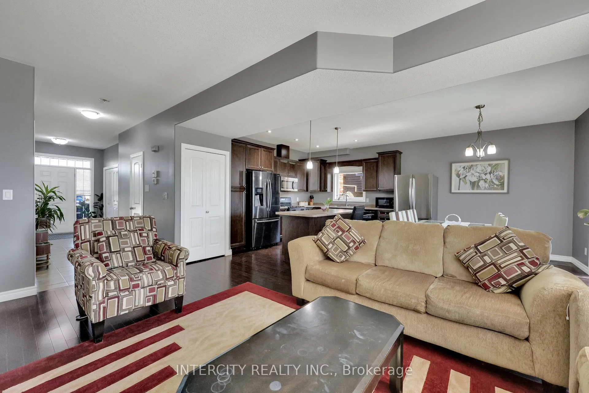 Photo 12 of 82 Molengraaf Way, Chatham-Kent — HOMEH