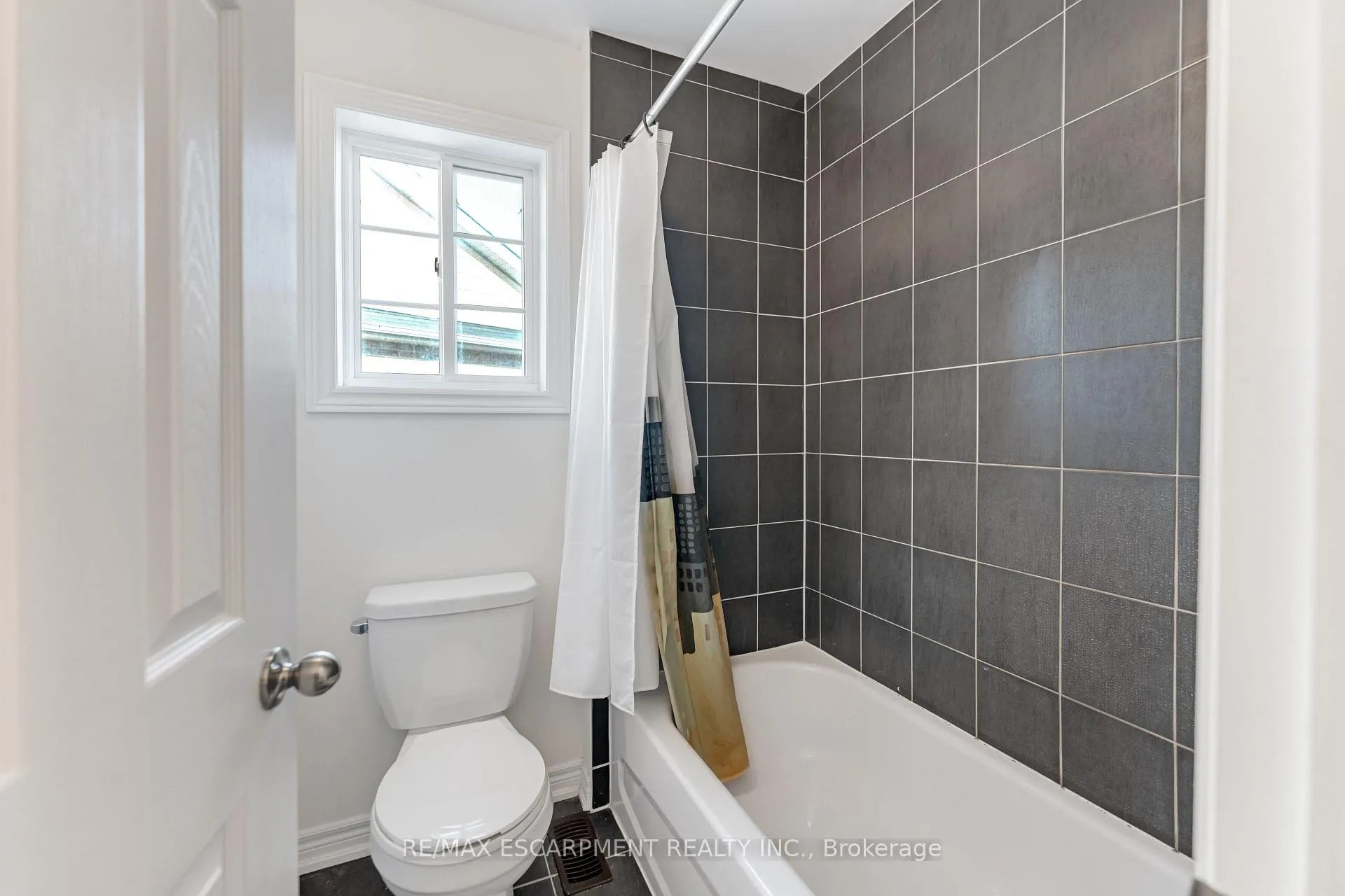 Photo 25 of 36 Connell Crescent, Hamilton, Gourley — HOMEH