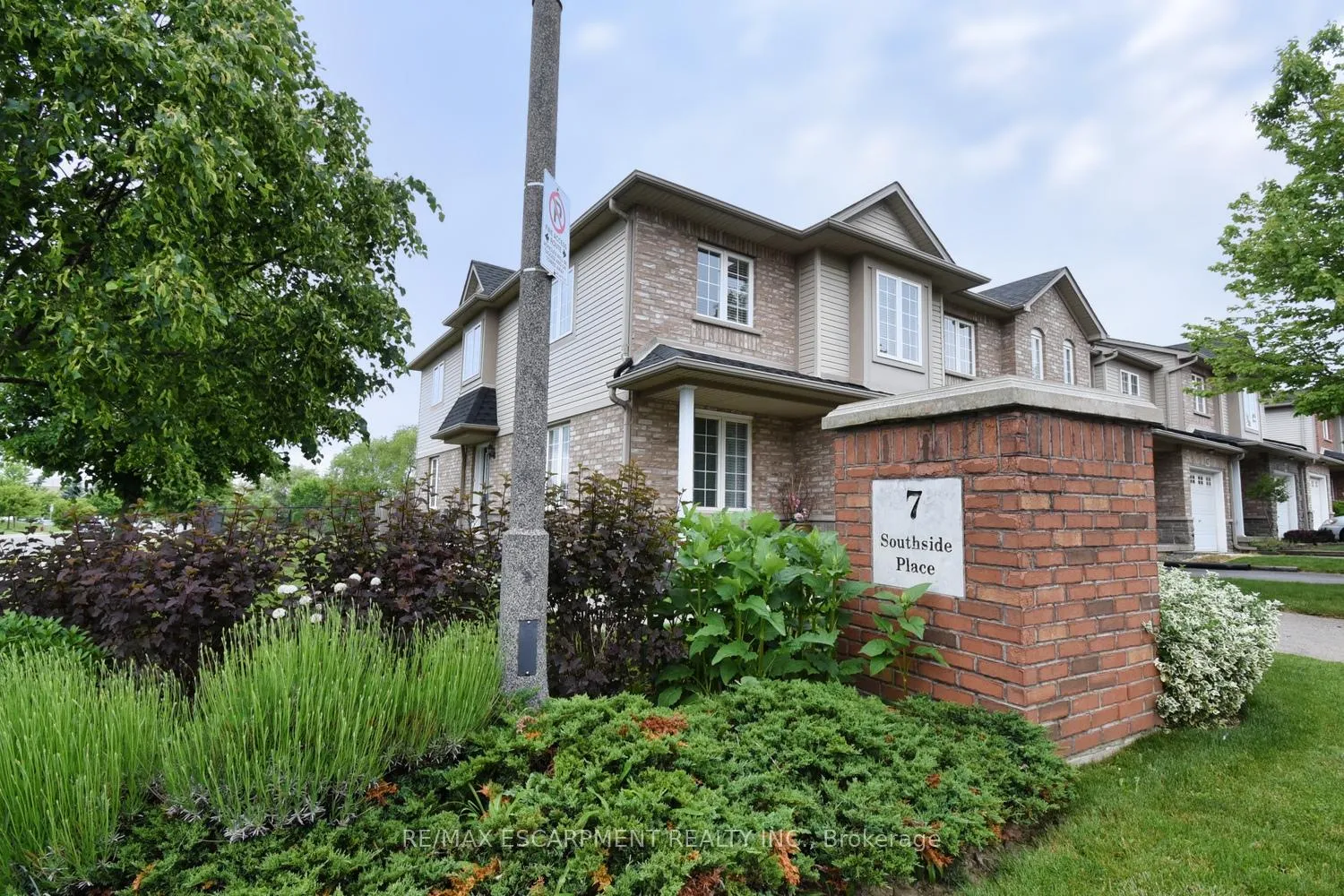 Photo 5 of Unit 49, 7 Southside Place, Hamilton, Mountview — HOMEH