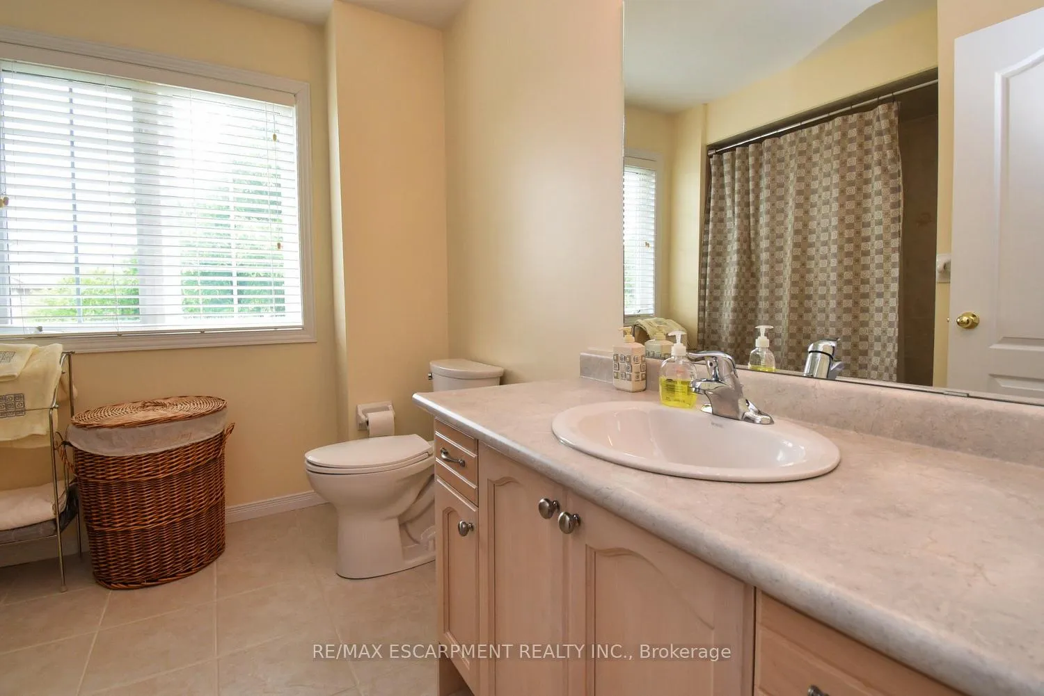 Photo 33 of Unit 49, 7 Southside Place, Hamilton, Mountview — HOMEH
