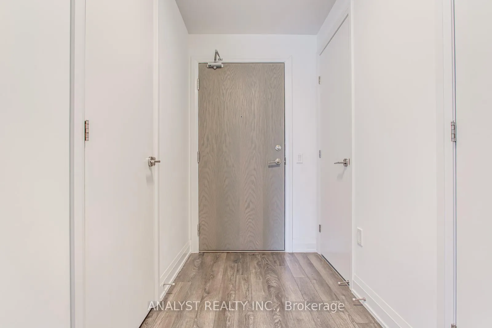 Photo 2 of Unit 315, 4800 Highway 7 Road, Vaughan, East Woodbridge — HOMEH