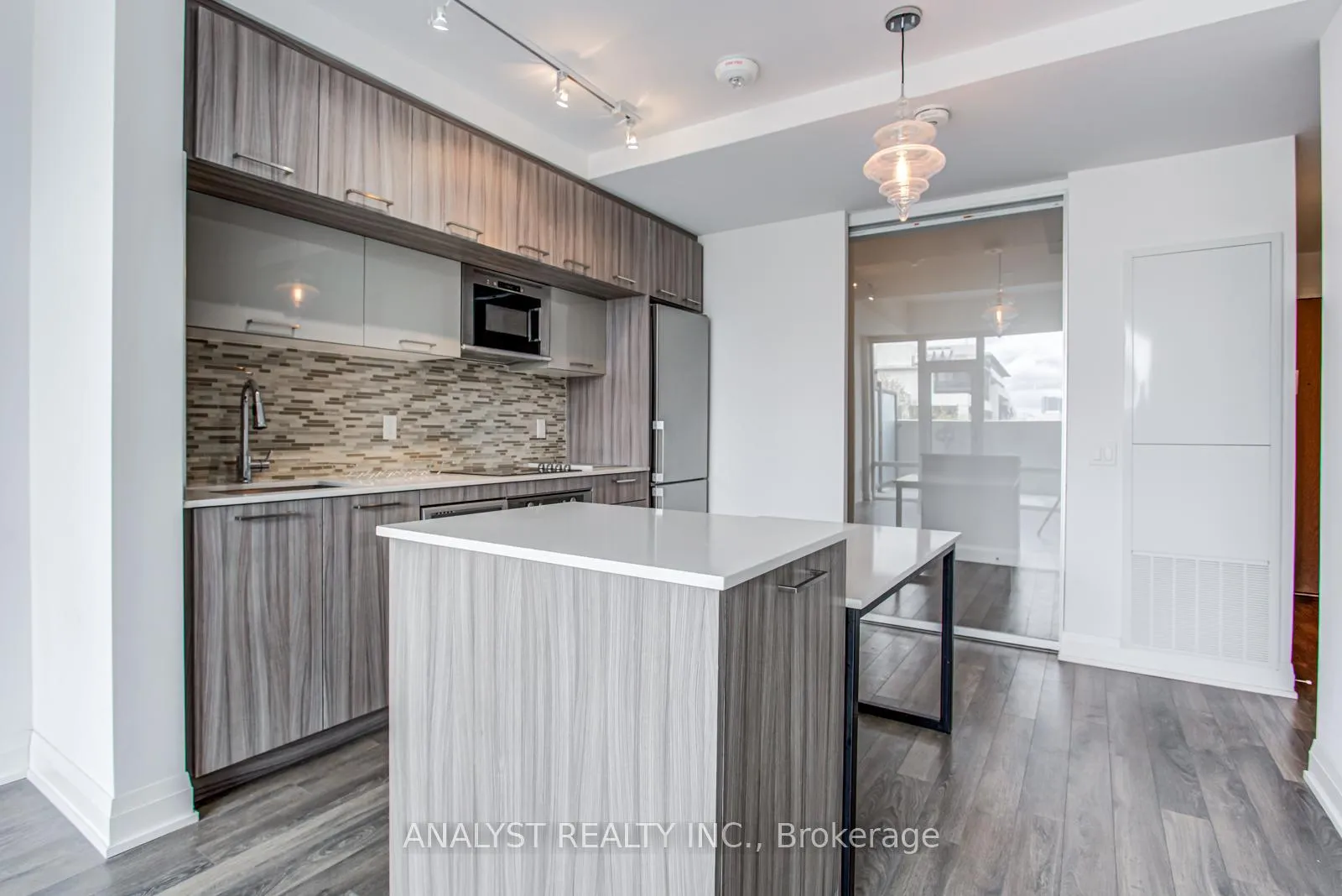 Photo 7 of Unit 315, 4800 Highway 7 Road, Vaughan, East Woodbridge — HOMEH