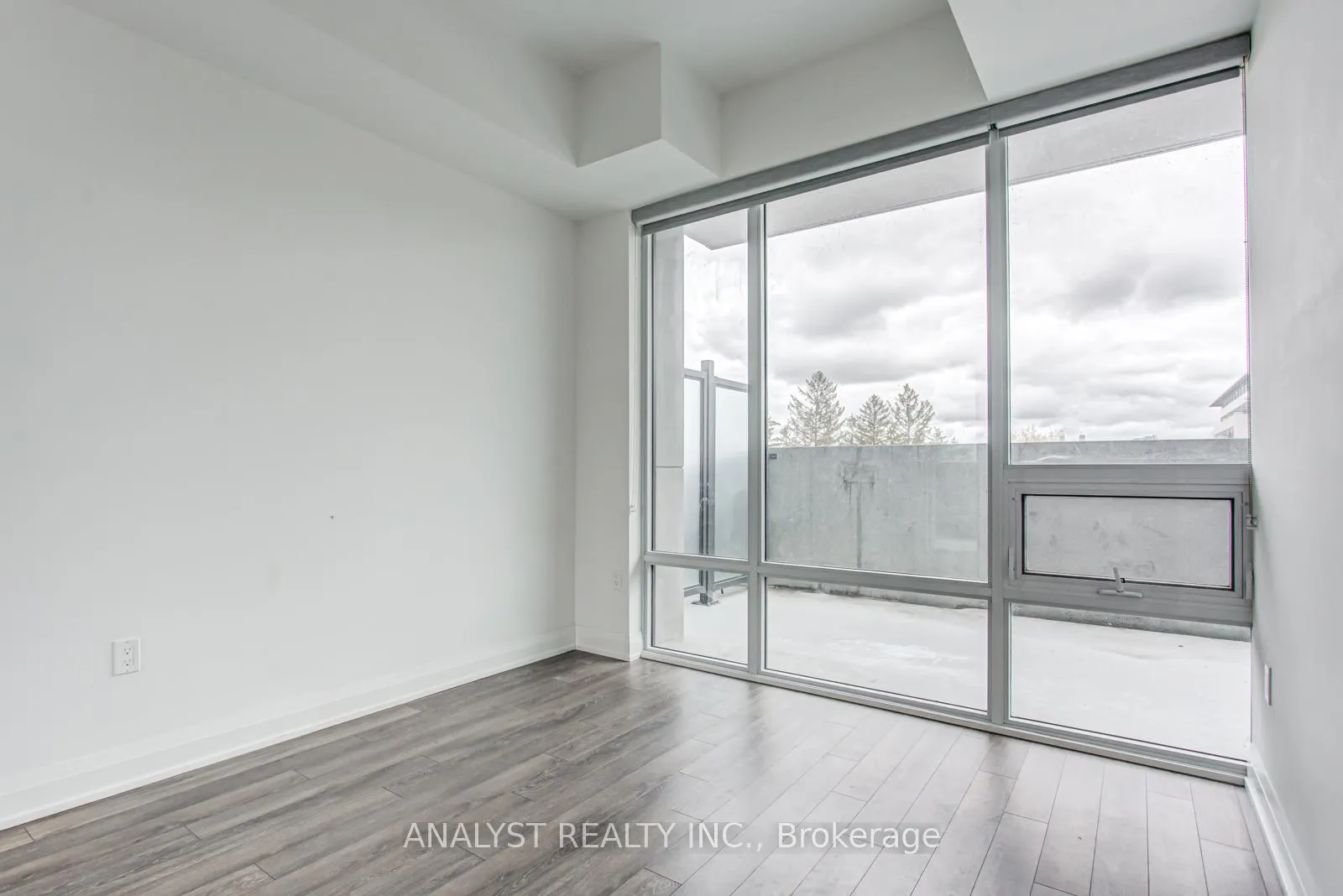 Photo 13 of Unit 315, 4800 Highway 7 Road, Vaughan, East Woodbridge — HOMEH
