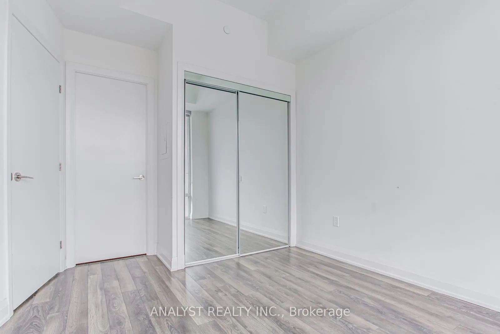 Photo 14 of Unit 315, 4800 Highway 7 Road, Vaughan, East Woodbridge — HOMEH