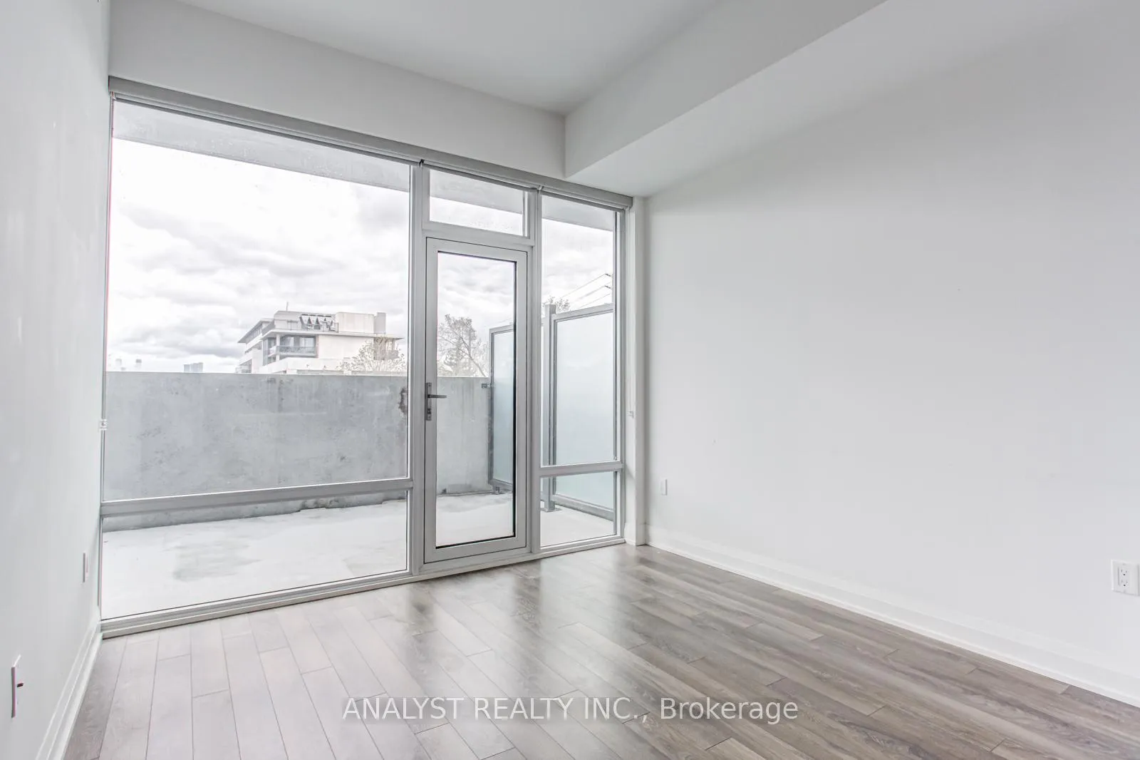 Photo 20 of Unit 315, 4800 Highway 7 Road, Vaughan, East Woodbridge — HOMEH