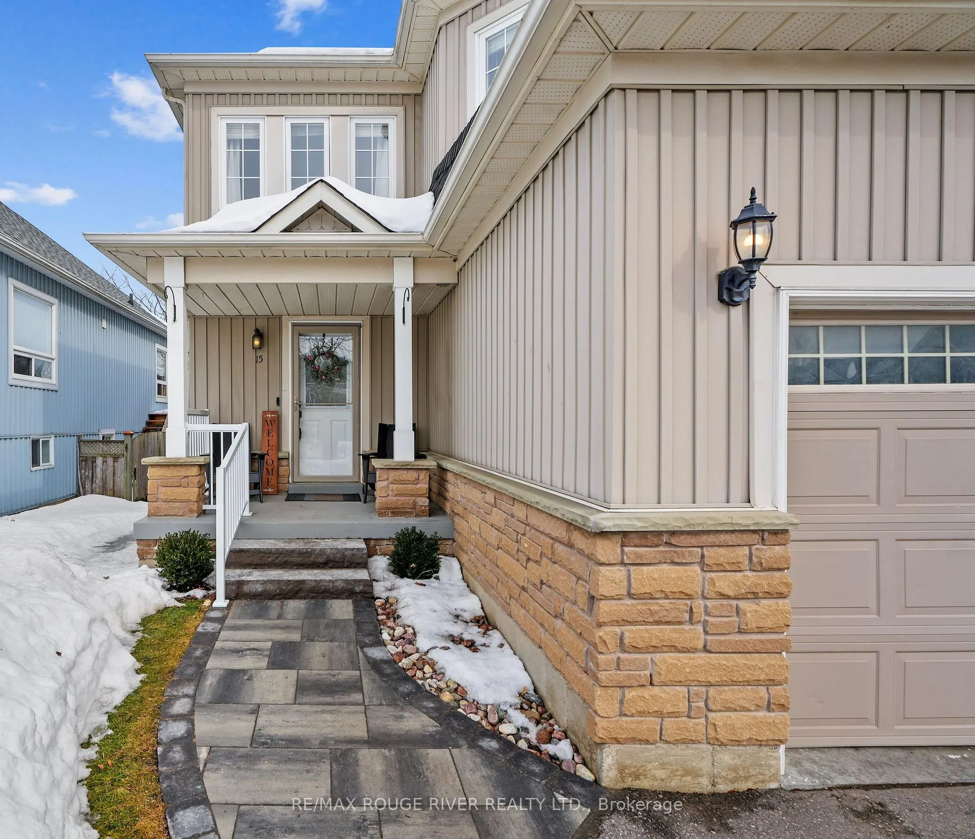 Photo 3 of 15 Bridges Drive, Clarington, Newcastle — HOMEH