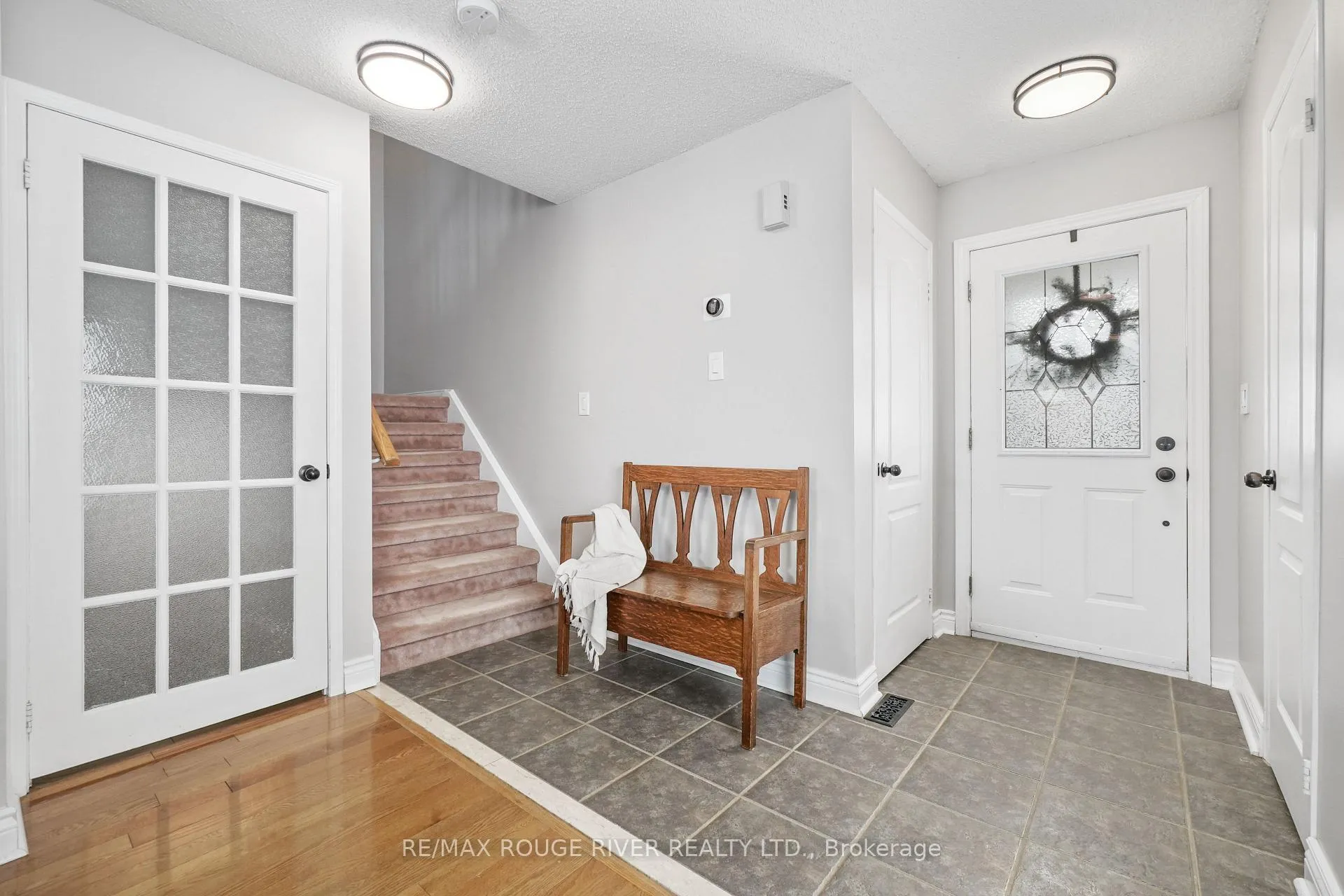 Photo 5 of 15 Bridges Drive, Clarington, Newcastle — HOMEH
