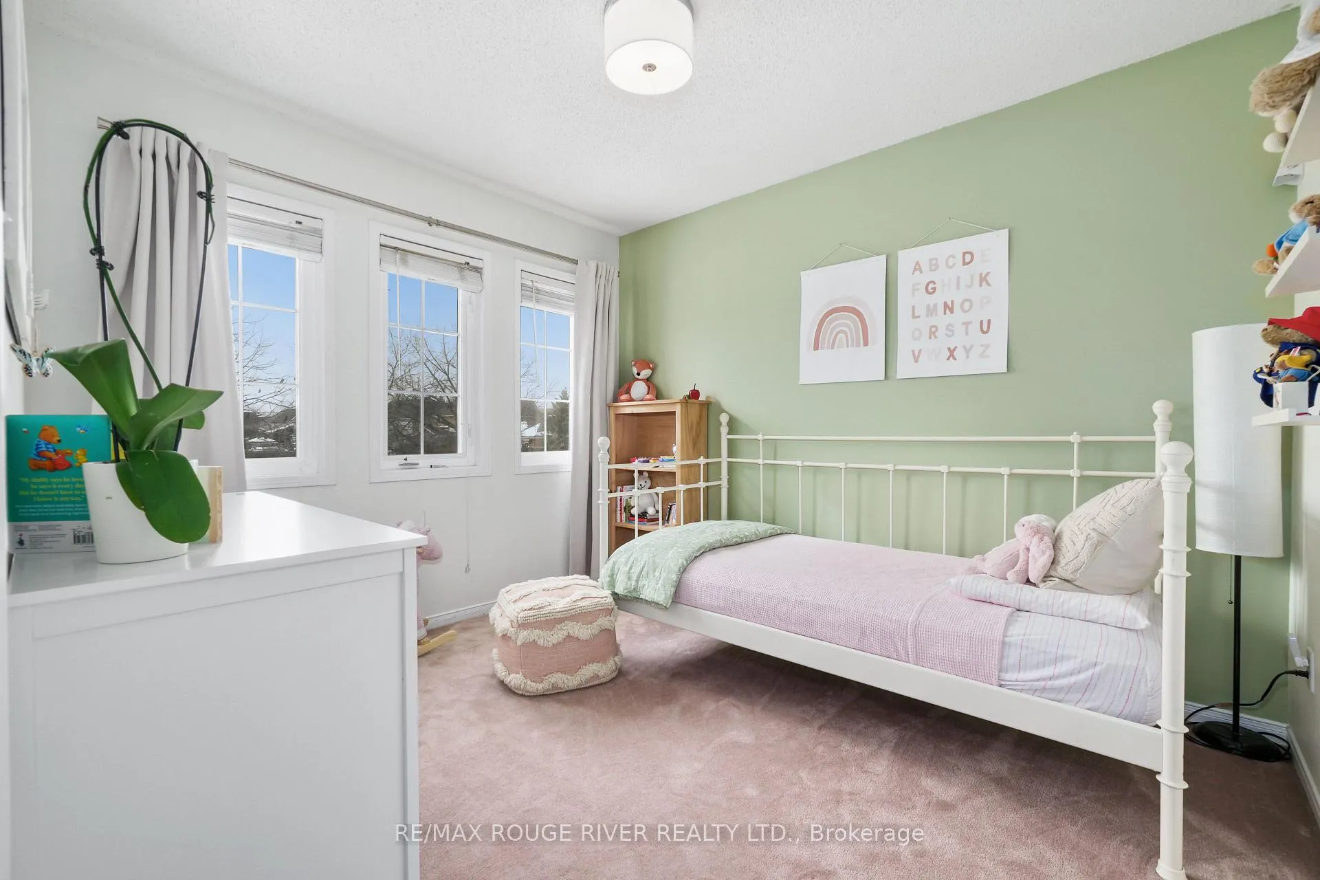 Photo 20 of 15 Bridges Drive, Clarington, Newcastle — HOMEH