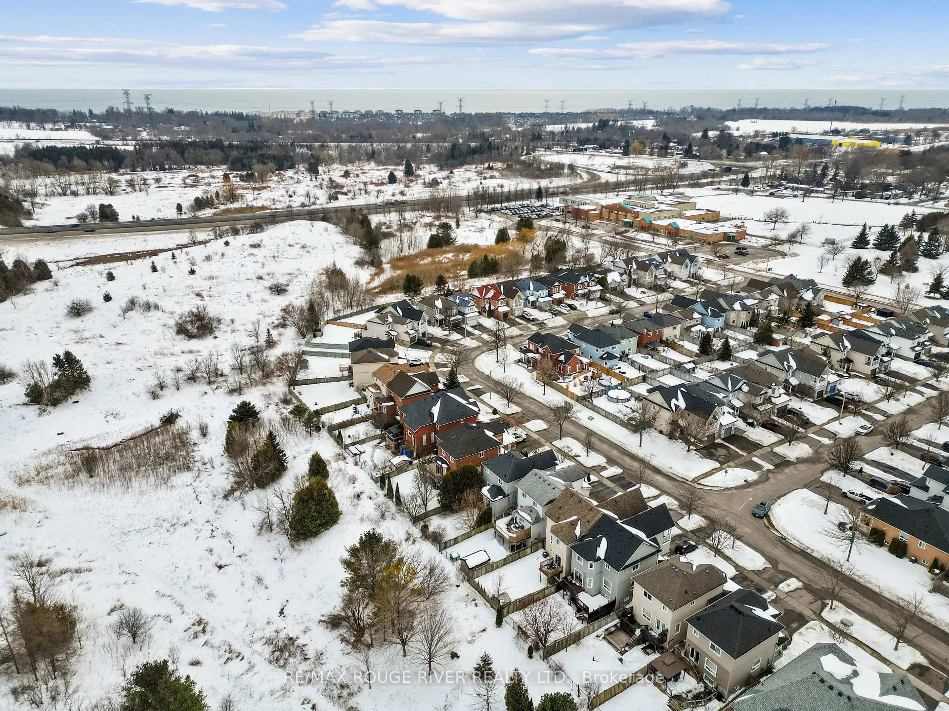 Photo 32 of 15 Bridges Drive, Clarington, Newcastle — HOMEH