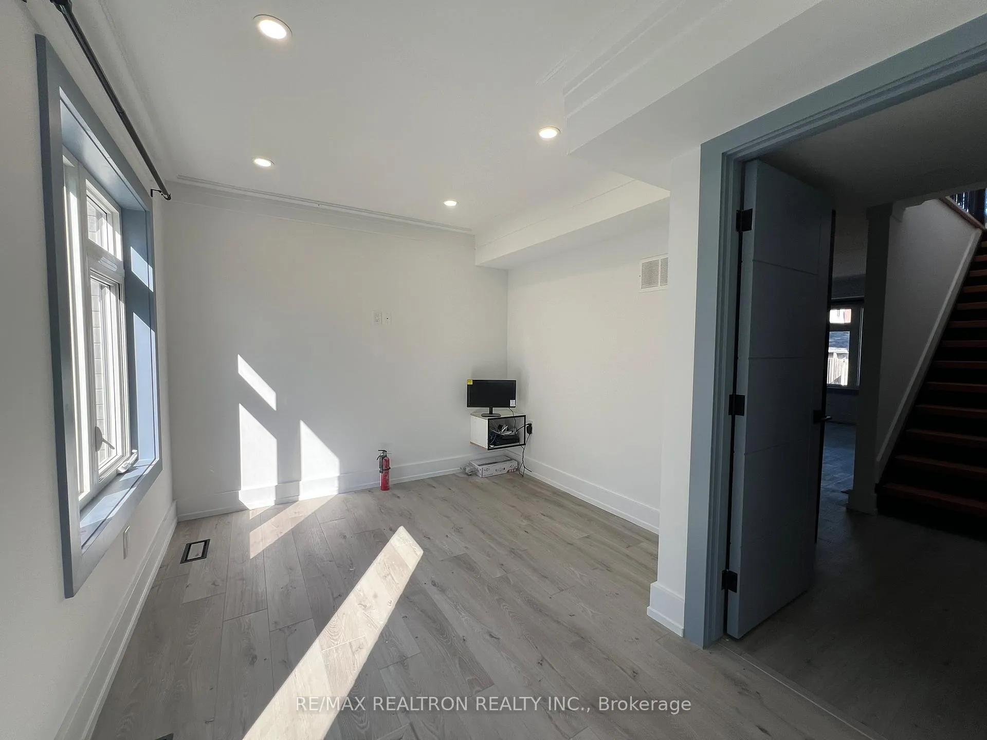Photo 2 of Unit GARDEN SUITE UPPER, 347 Main Street, Toronto, East End-Danforth — HOMEH