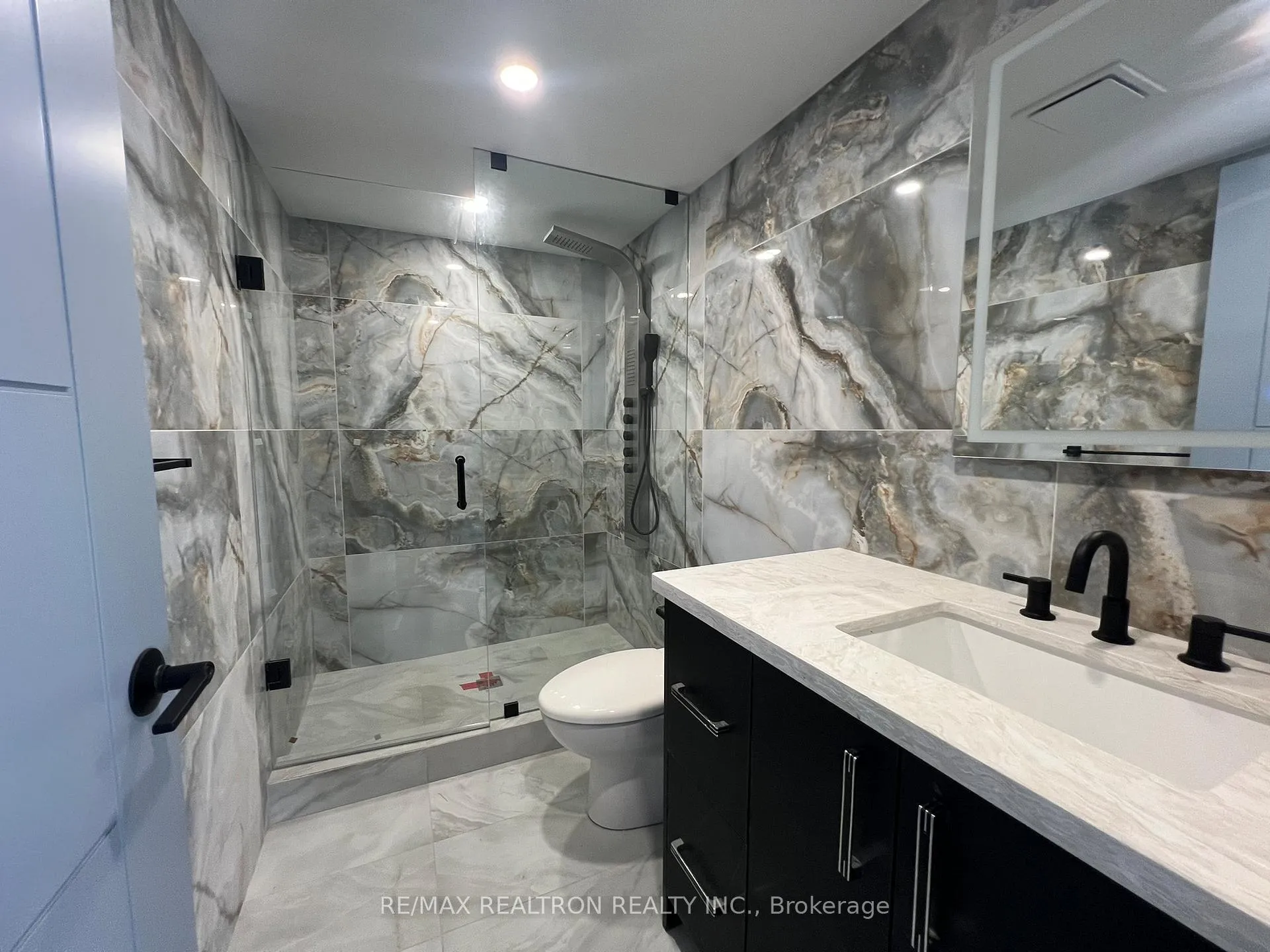 Photo 4 of Unit GARDEN SUITE UPPER, 347 Main Street, Toronto, East End-Danforth — HOMEH