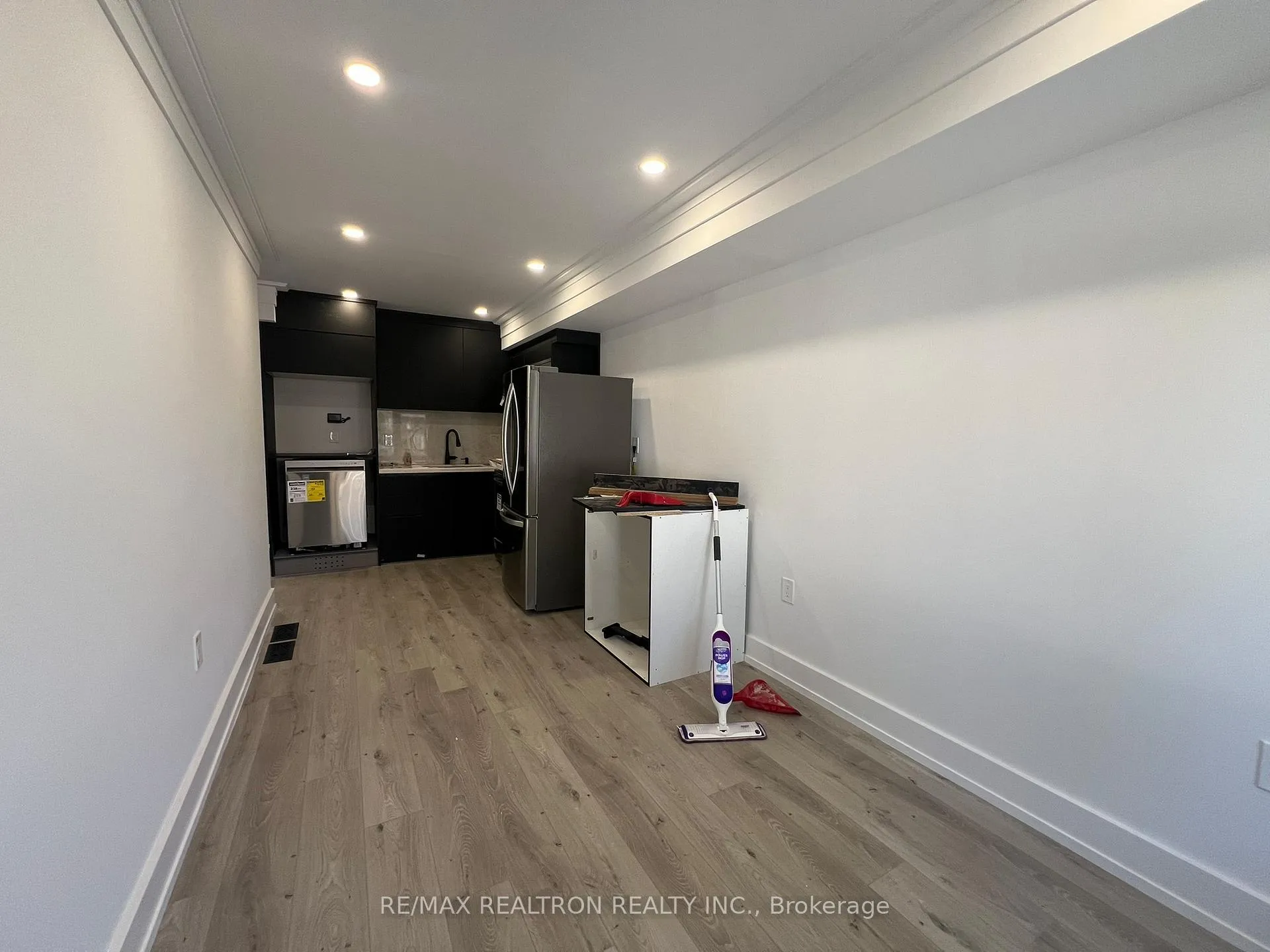 Photo 9 of Unit GARDEN SUITE UPPER, 347 Main Street, Toronto, East End-Danforth — HOMEH