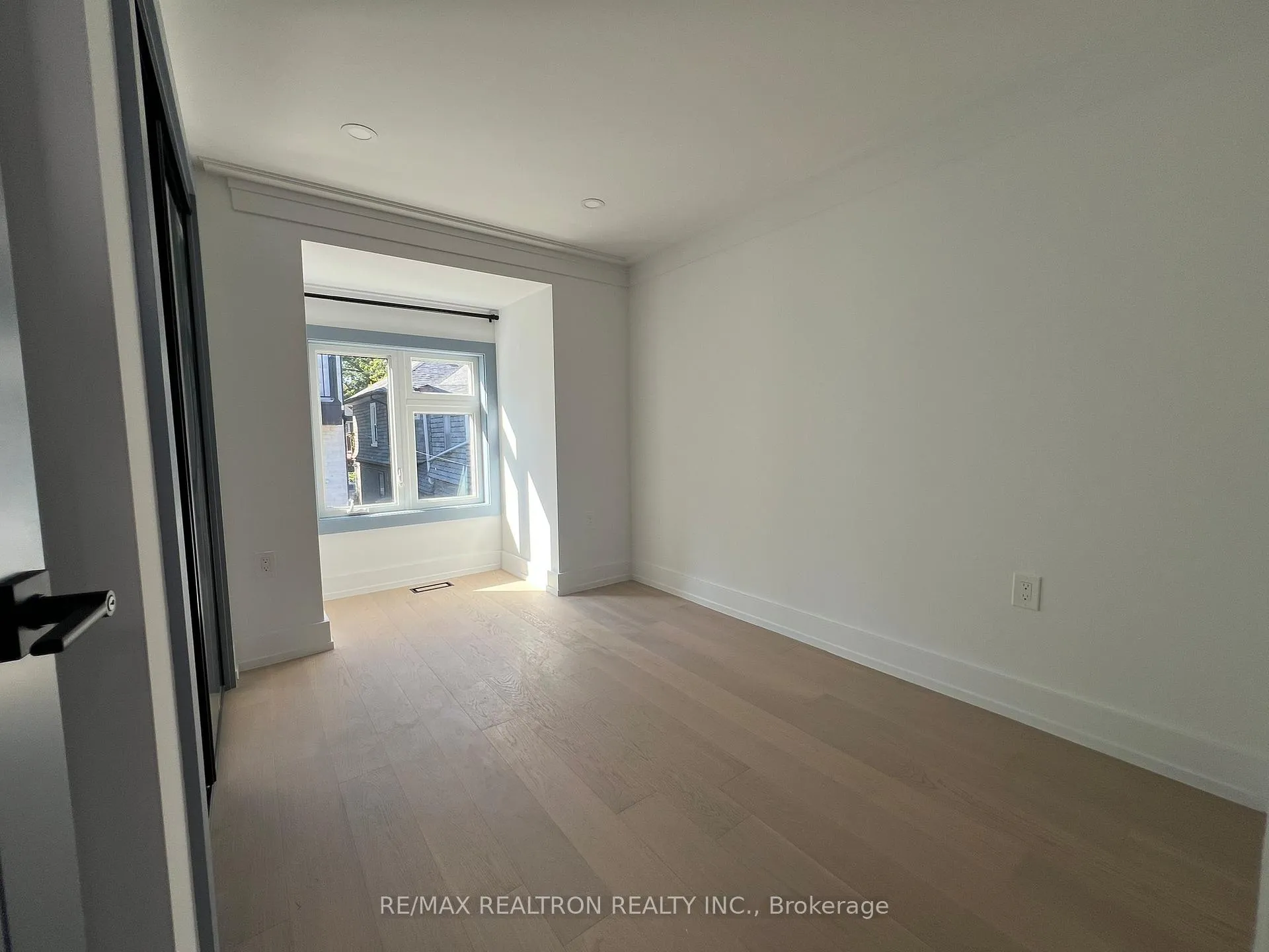 Photo 19 of Unit GARDEN SUITE UPPER, 347 Main Street, Toronto, East End-Danforth — HOMEH