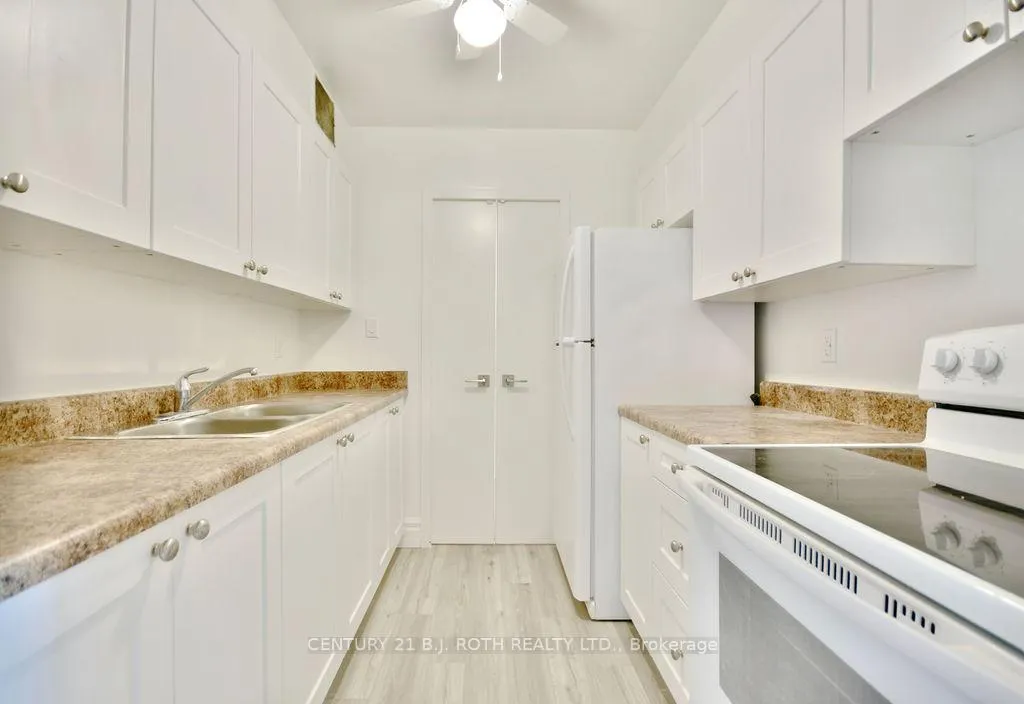 Photo 2 of Unit 37, 2 Grove Street E, Barrie, Wellington — HOMEH