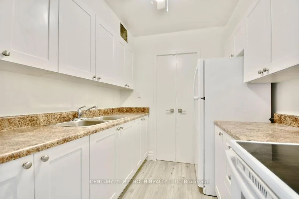 Photo 4 of Unit 37, 2 Grove Street E, Barrie, Wellington — HOMEH