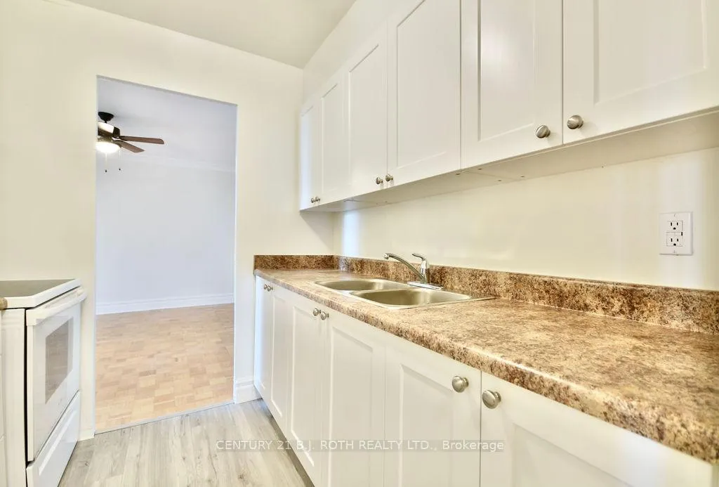Photo 5 of Unit 37, 2 Grove Street E, Barrie, Wellington — HOMEH