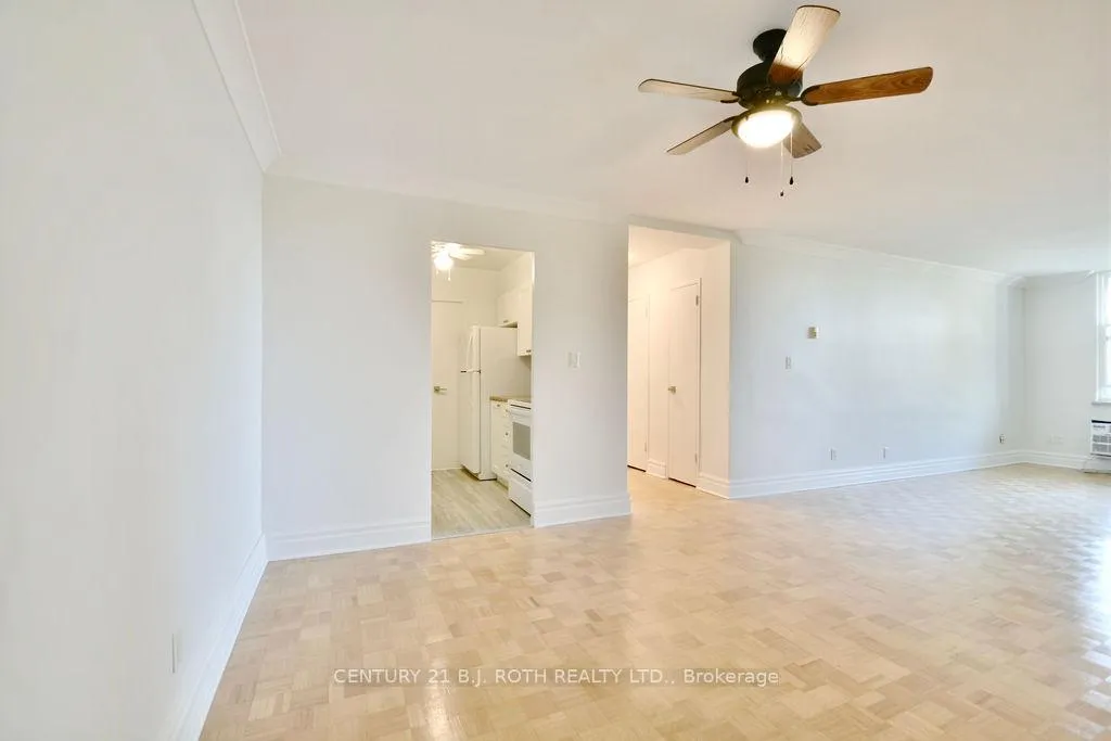 Photo 6 of Unit 37, 2 Grove Street E, Barrie, Wellington — HOMEH
