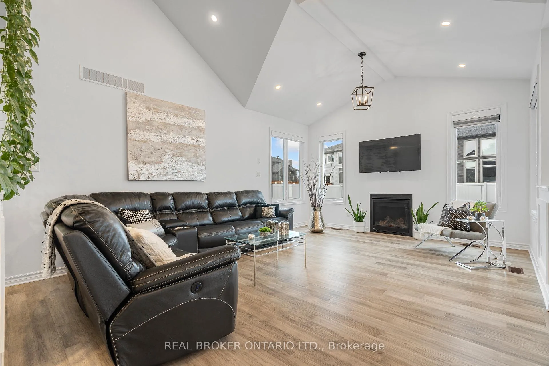 Photo 24 of 502 Albert Boyd Private, Ottawa, Huntley Ward (South East) — HOMEH